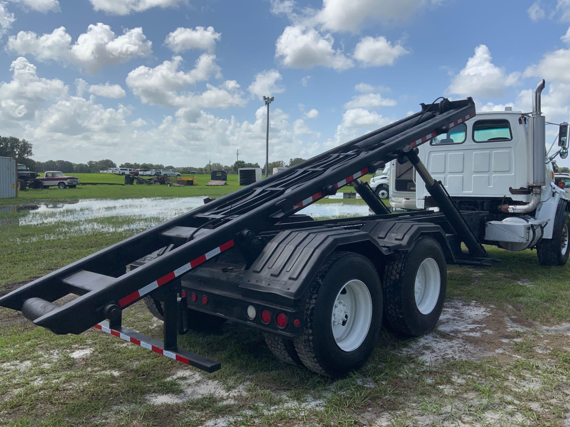 2007 Sterling L9500 T/A Rolloff Truck