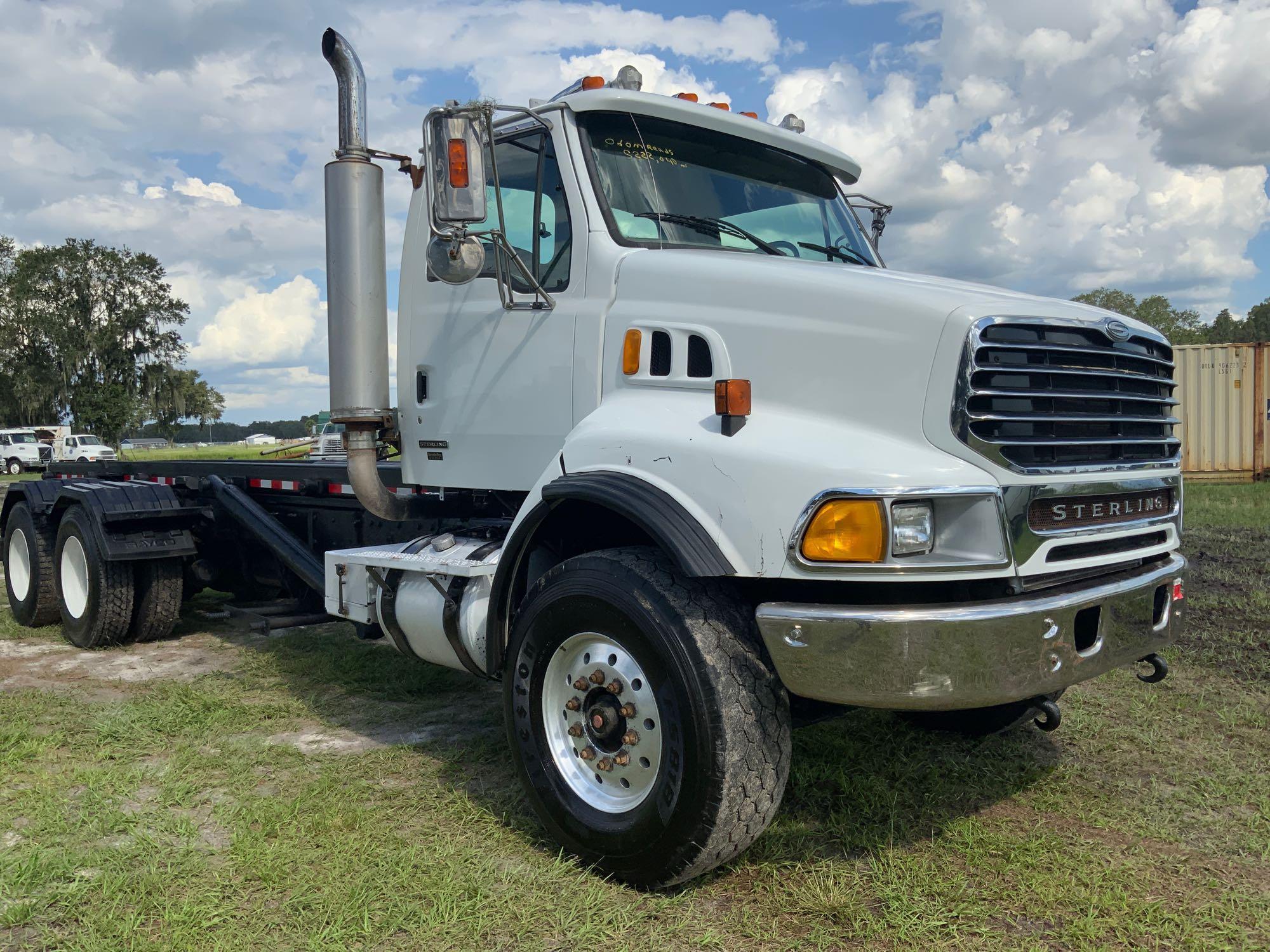 2007 Sterling L9500 T/A Rolloff Truck