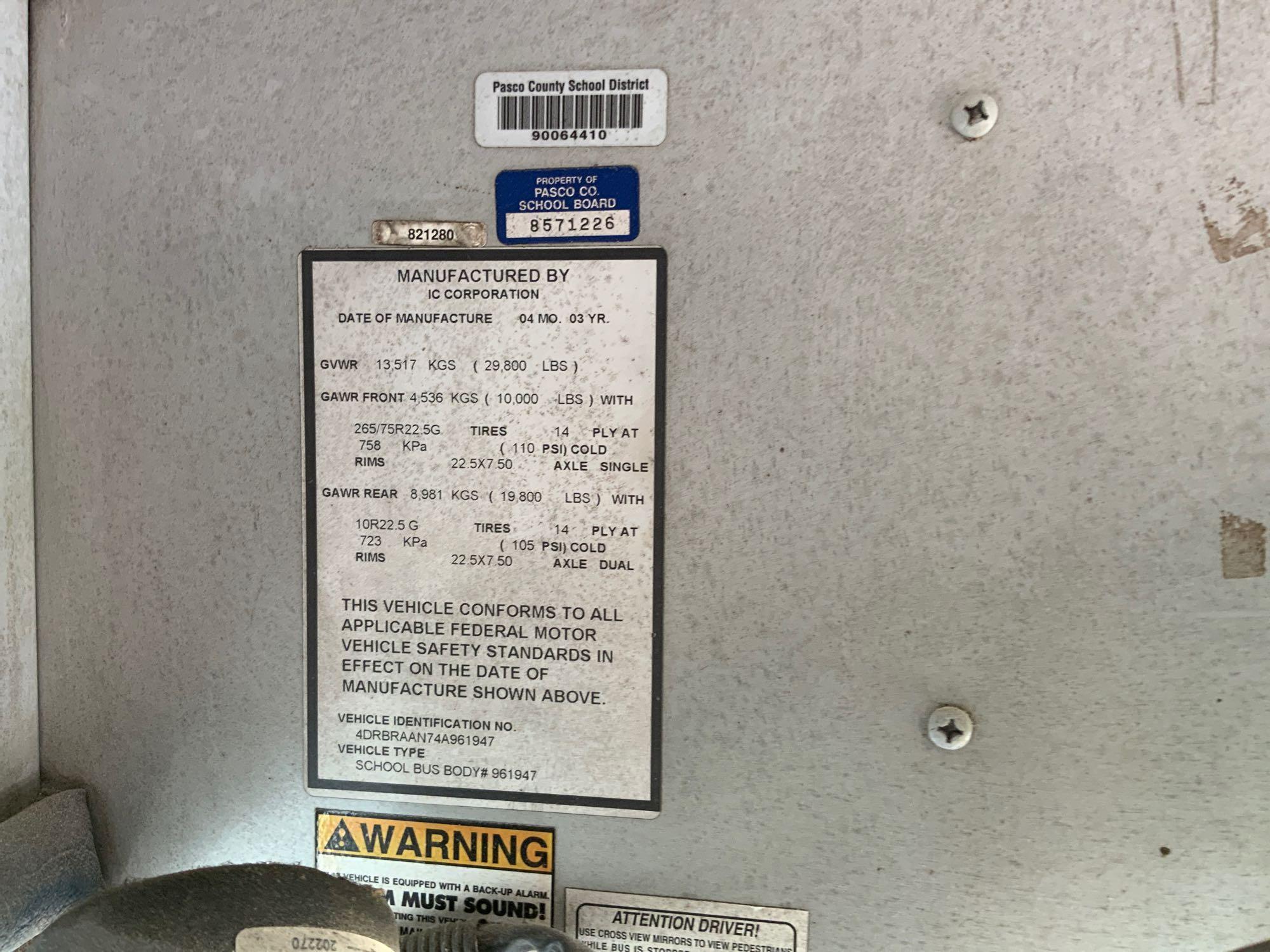 2004 IC Corporation 3000IC 66 Passenger Bus
