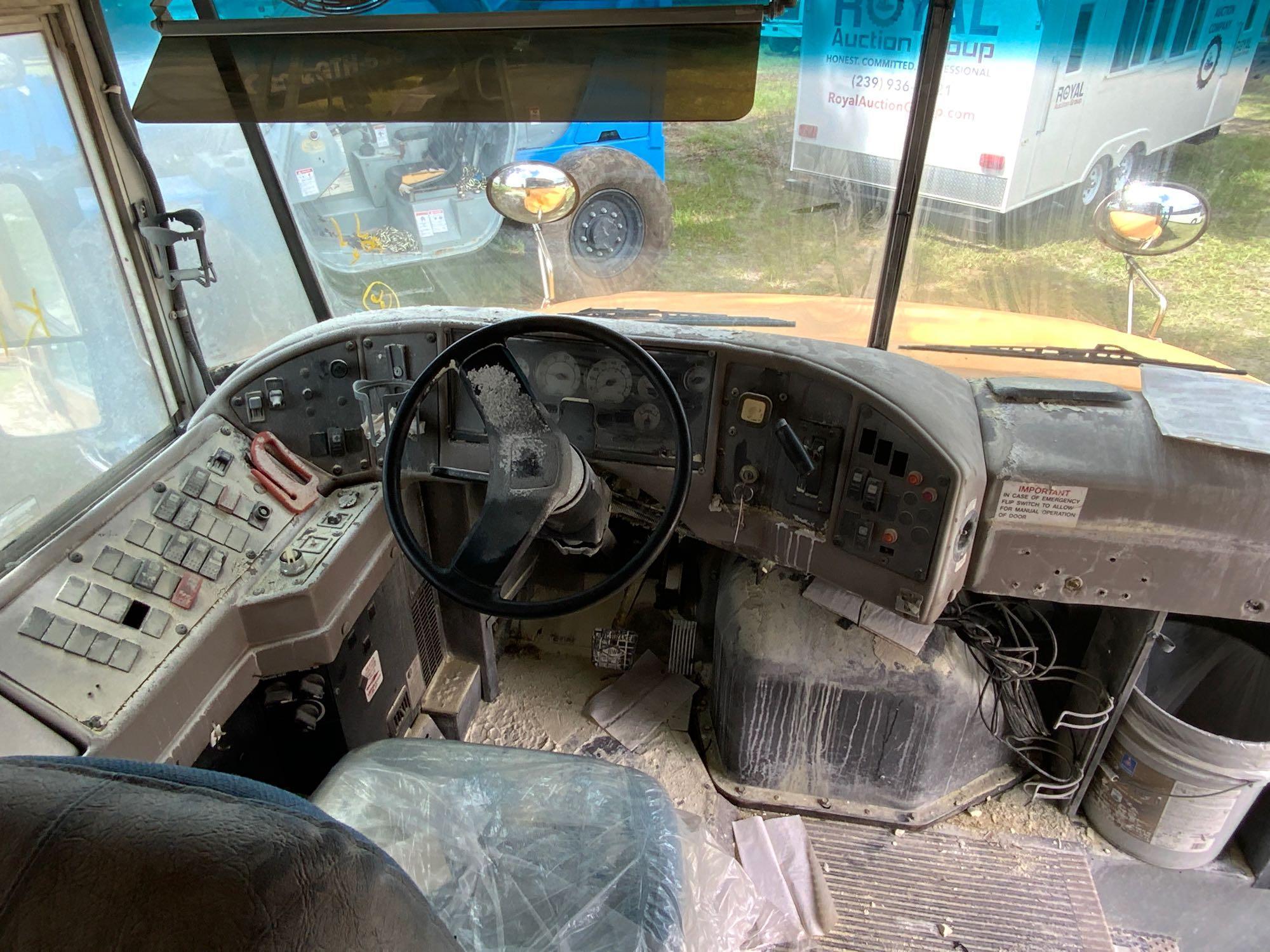 2004 IC Corporation 3000IC 66 Passenger Bus