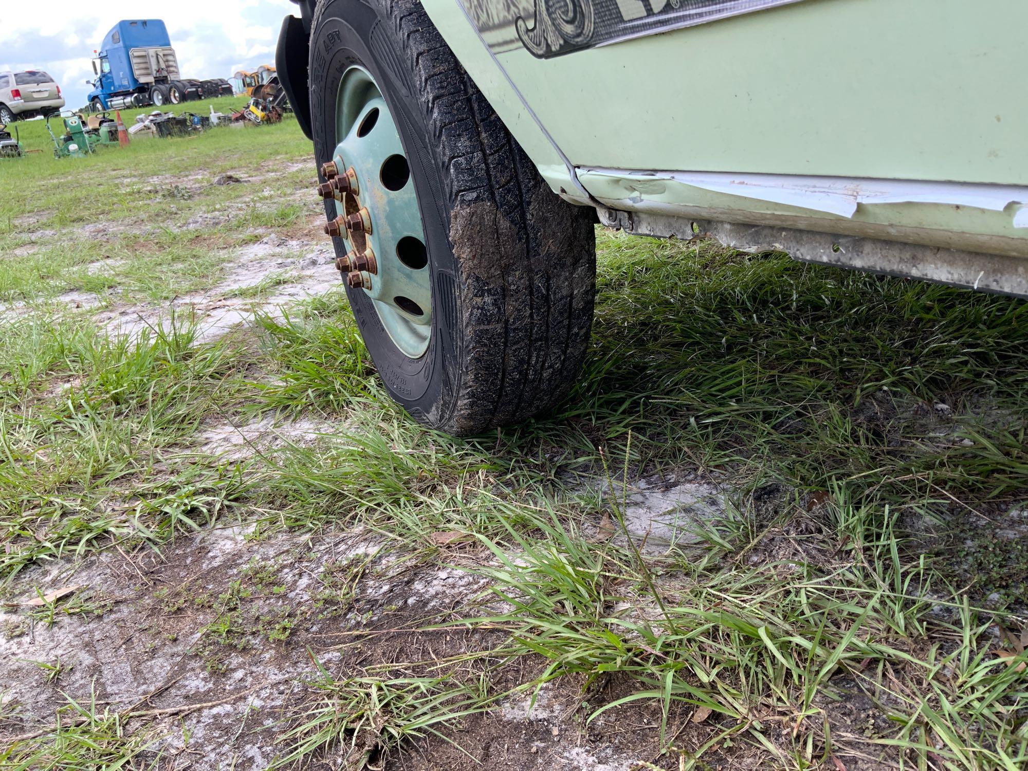 2005 Ford Econoline Box Van