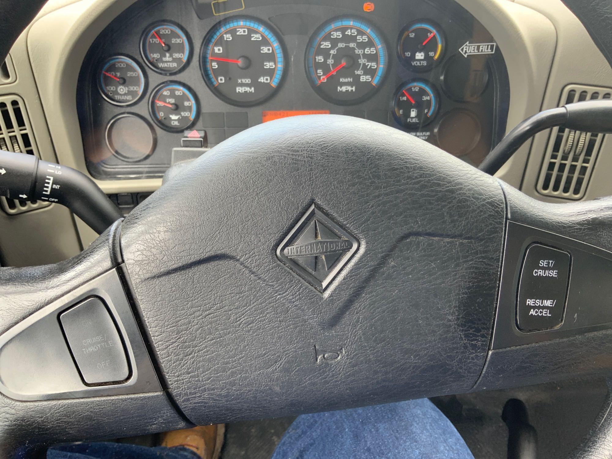 2013 International DuraStar 4300 Box Truck
