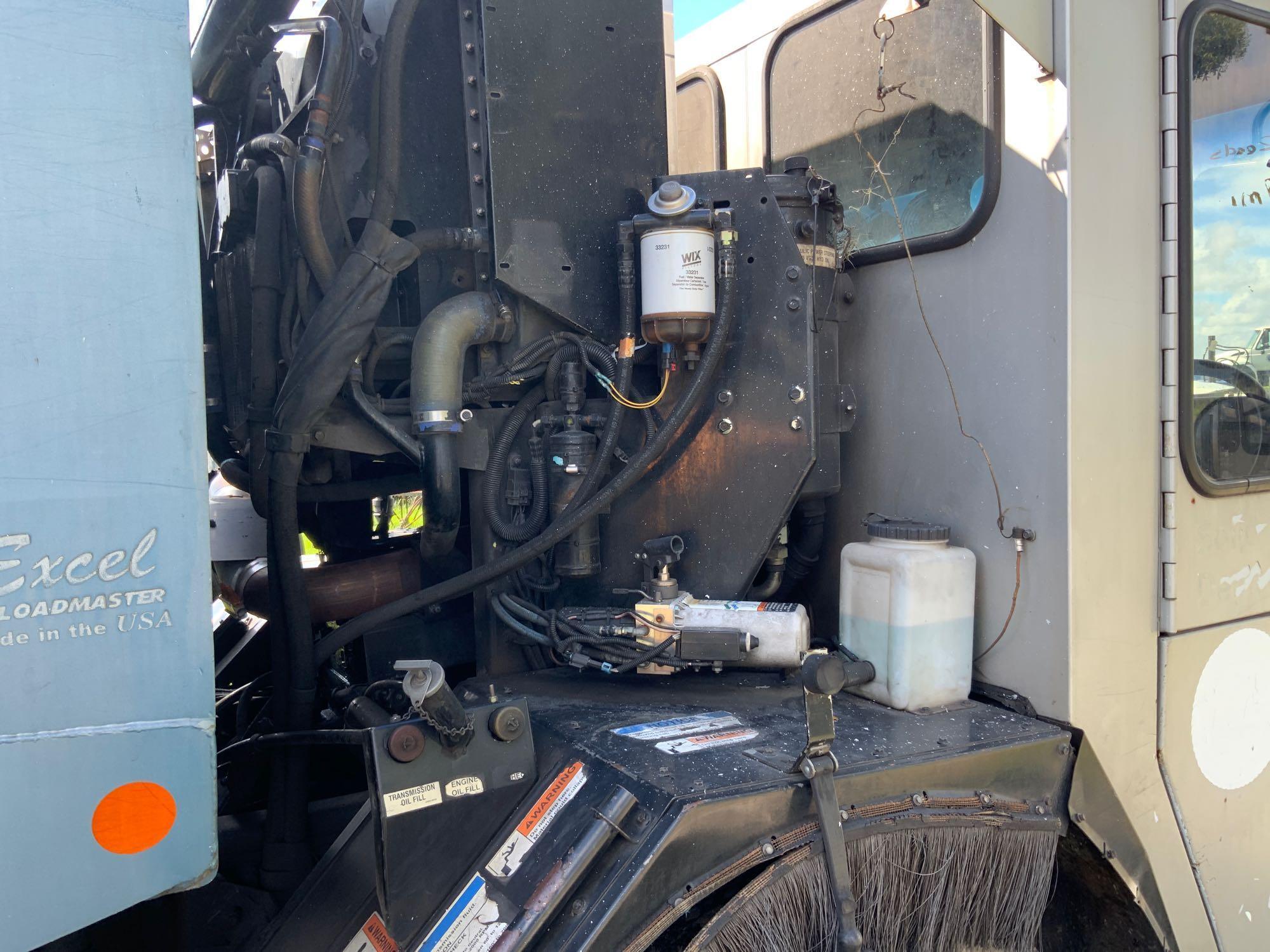 2008 Crane Carrier Co. Loadmaster Rear Packer Garbage Truck