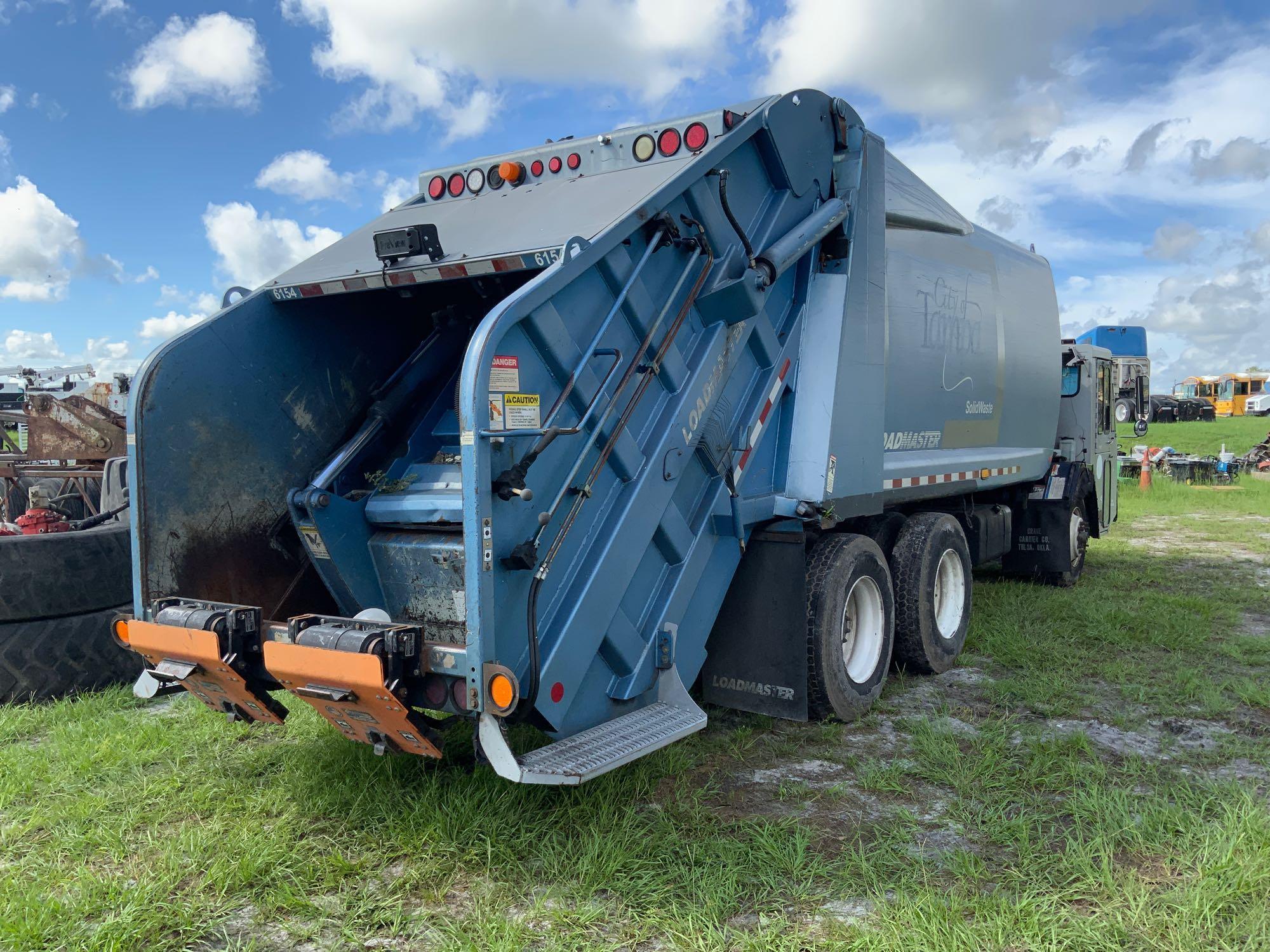 2008 Crane Carrier Co. Loadmaster Rear Packer Garbage Truck