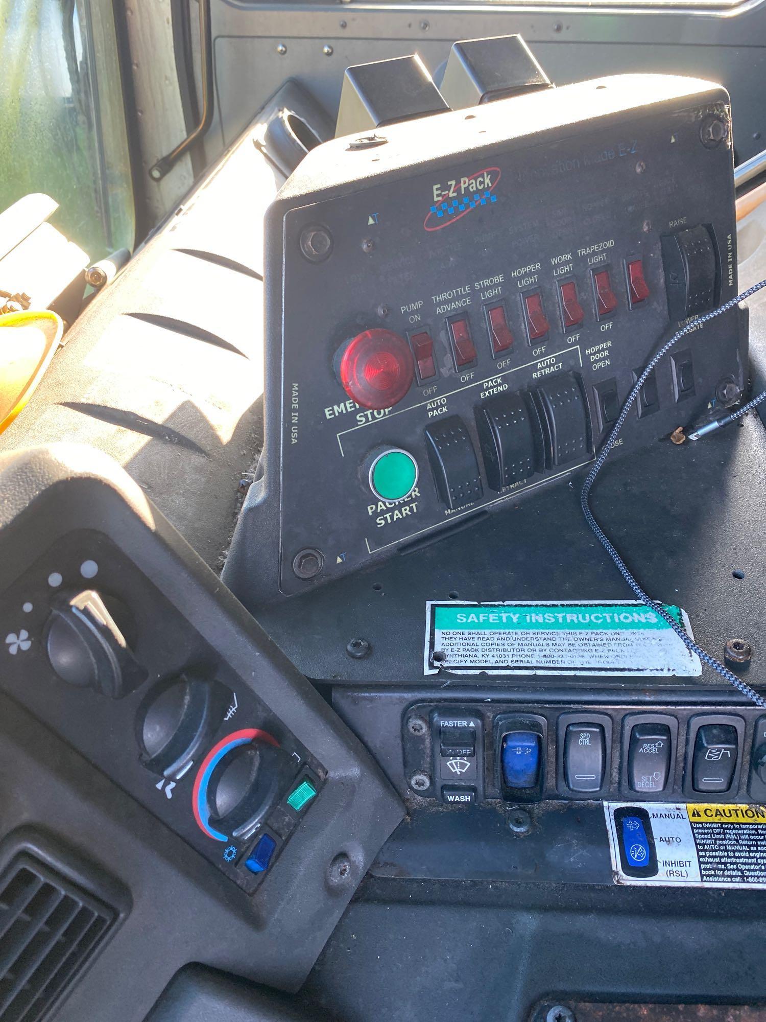 2013 Mack MRU613 40YD EZ-Pack Front Loader Garbage Truck