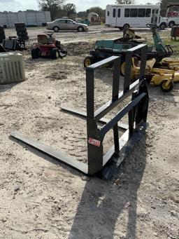 Unused Kivel Skid Steer Step Through 48in 4,200lb Forks and Frame