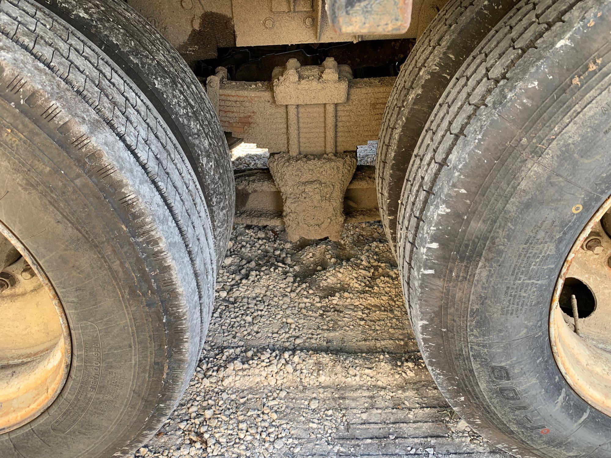 1991 Kenworth T800 T/A Rolloff Truck with Dumpster