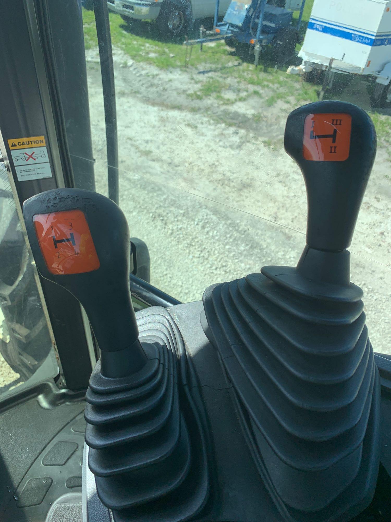 2007 New Holland T6030 4x4 120hp Tractor