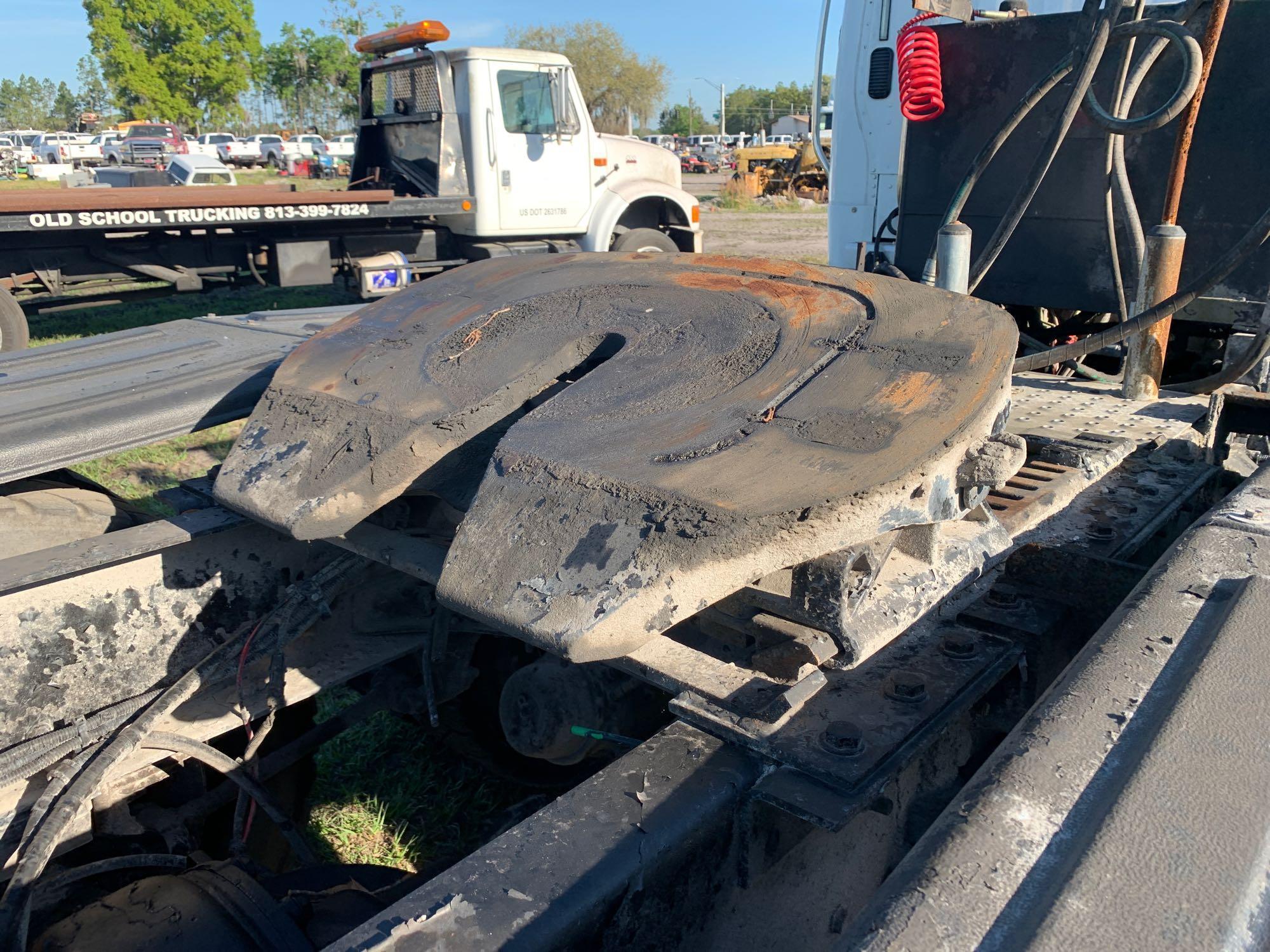 2014 Freightliner M2 T/A Truck Tractor