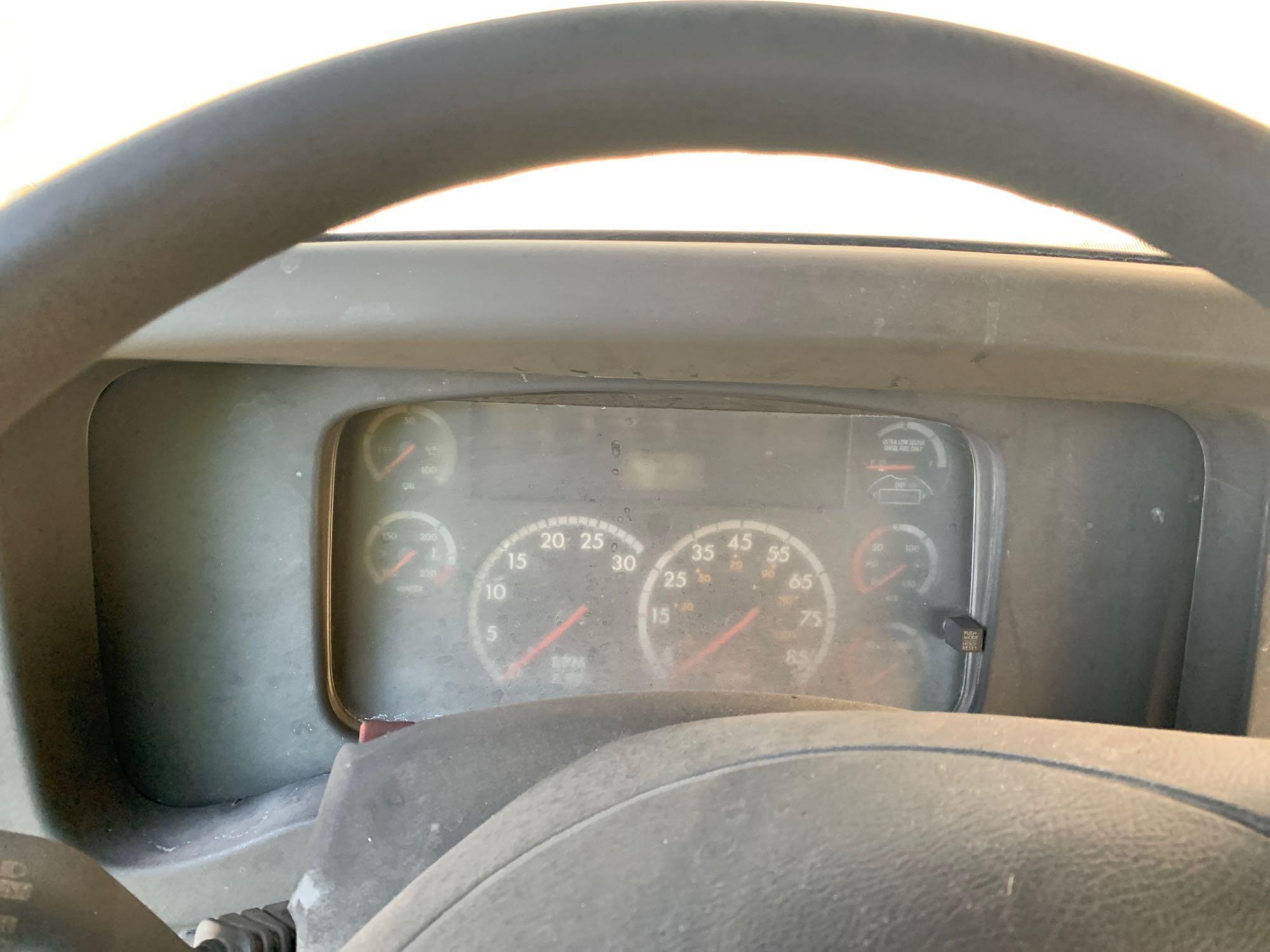 2014 Freightliner M2 T/A Truck Tractor