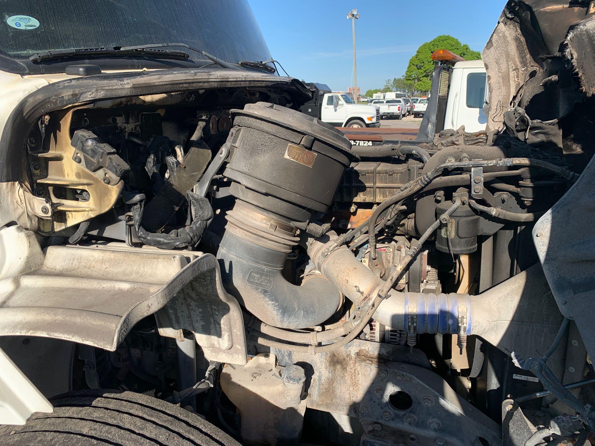 2014 Freightliner M2 T/A Truck Tractor