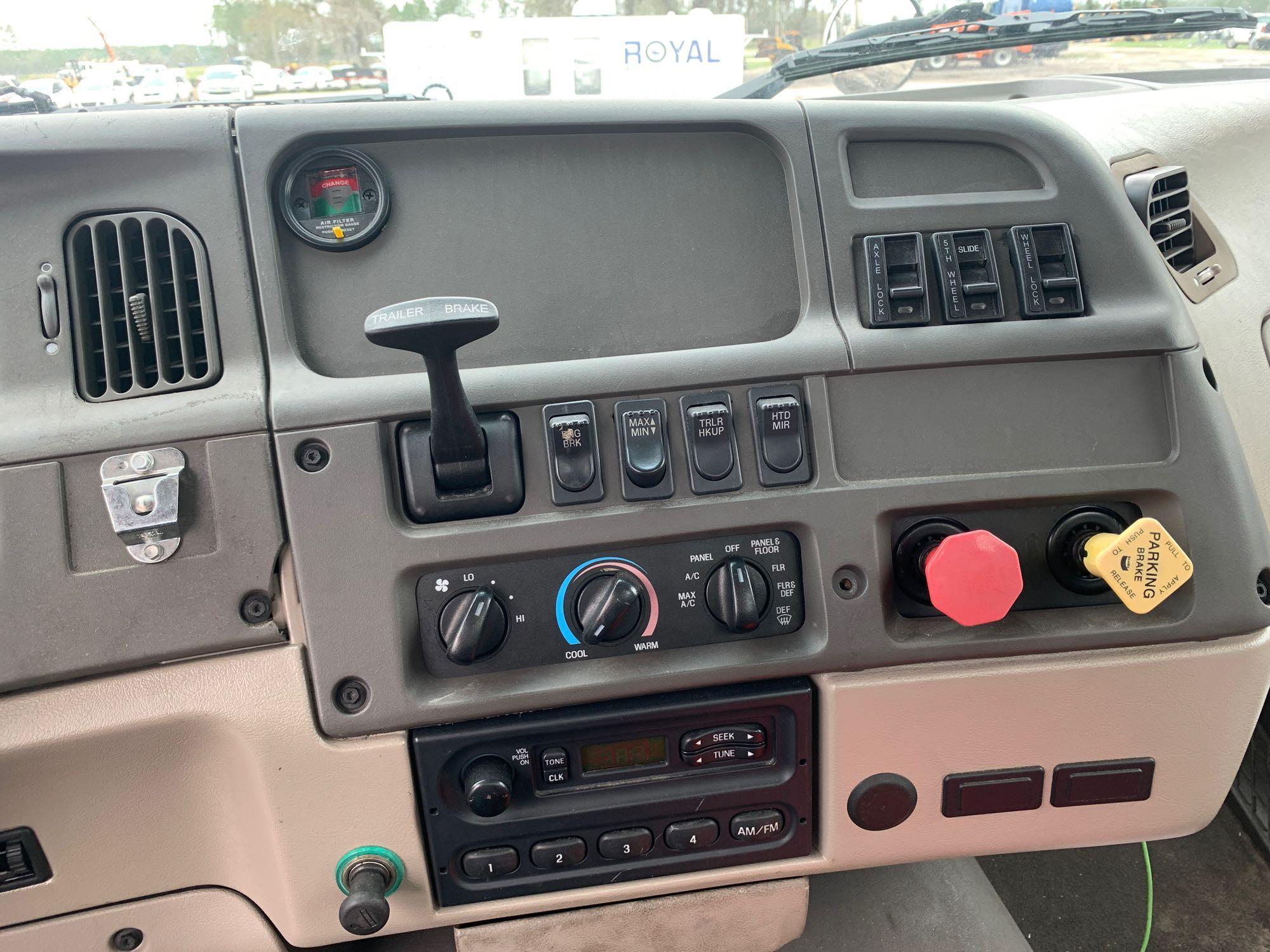 2003 Sterling L9500 Wet Kit T/A Day Cab Truck Tractor
