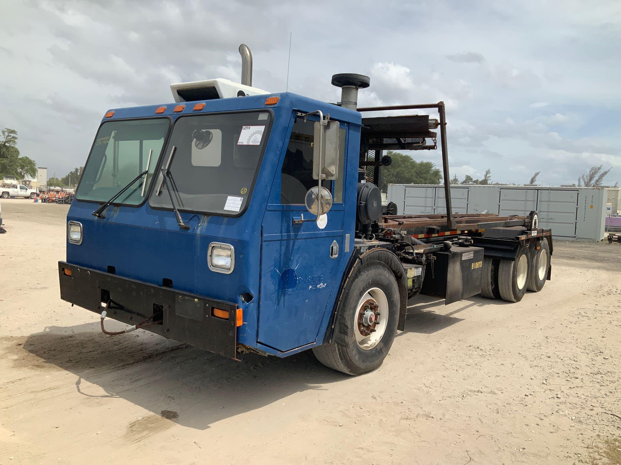 2002 Crane Carrier Co Roll Off Truck