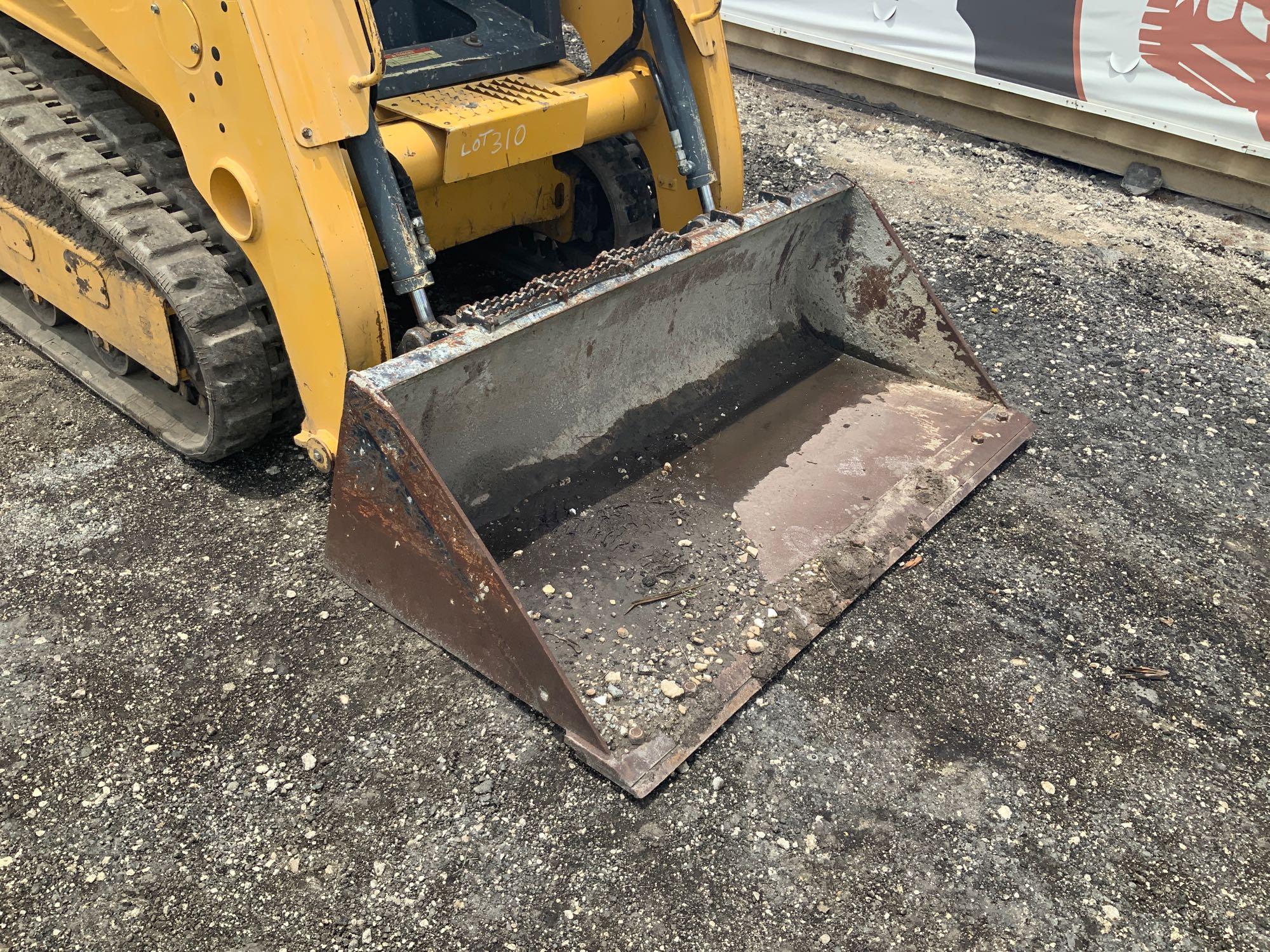 2016 GEHL RT175 Compact Track Loader Skid Steer