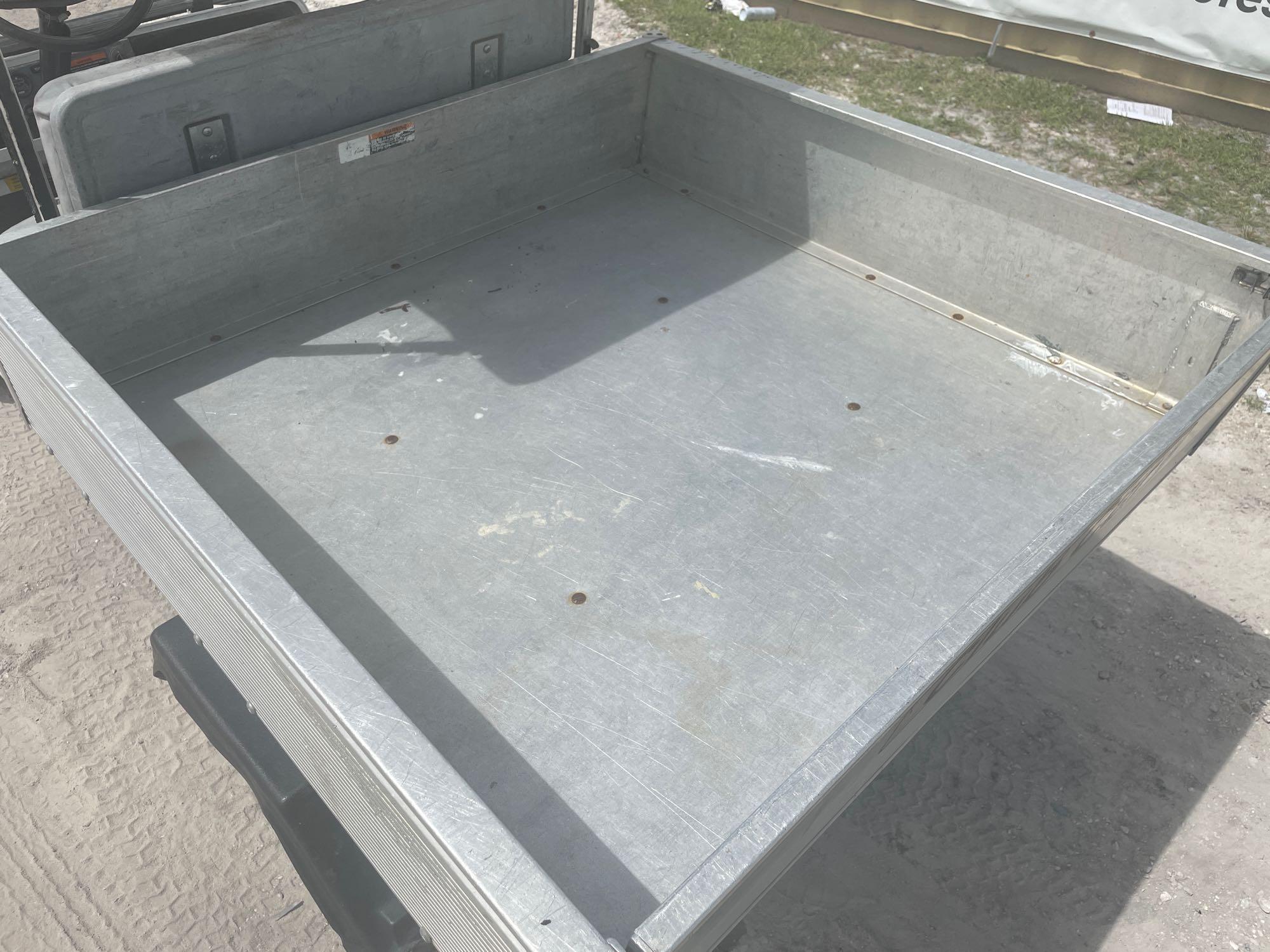 2004 Club Car Carryall 252 Dump Utility Cart