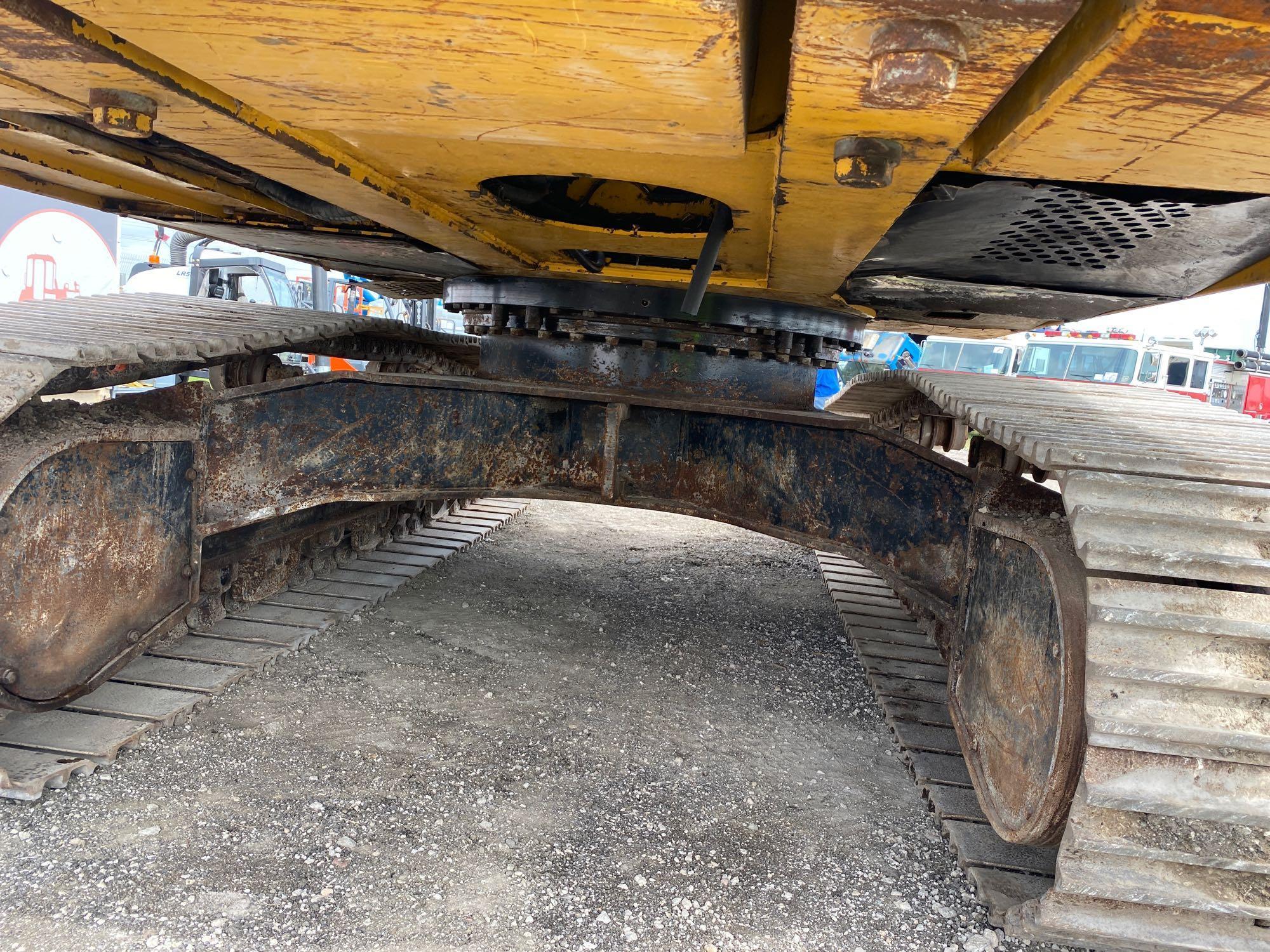 John Deere 350D LC Hydraulic Excavator
