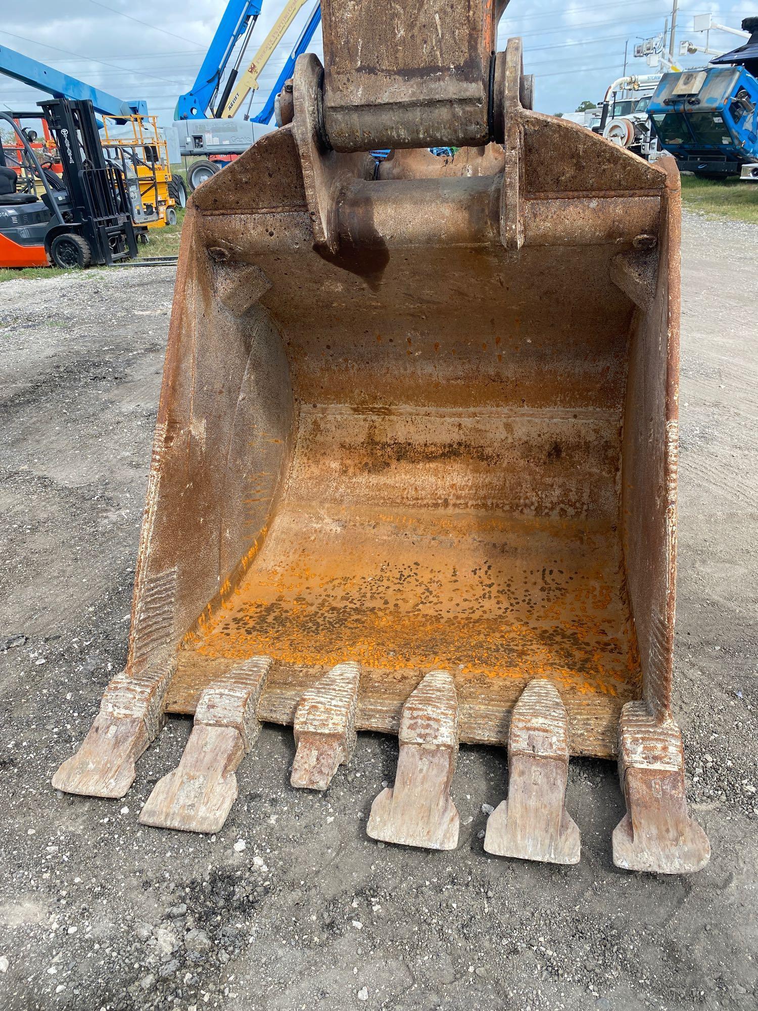 John Deere 350D LC Hydraulic Excavator
