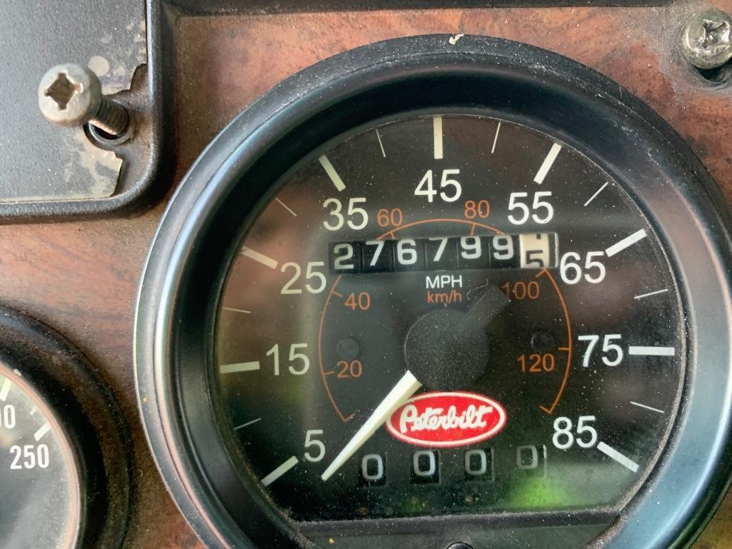 2004 Peterbilt 330 Grapple Truck