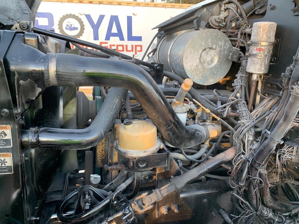 2004 Peterbilt 330 Grapple Truck