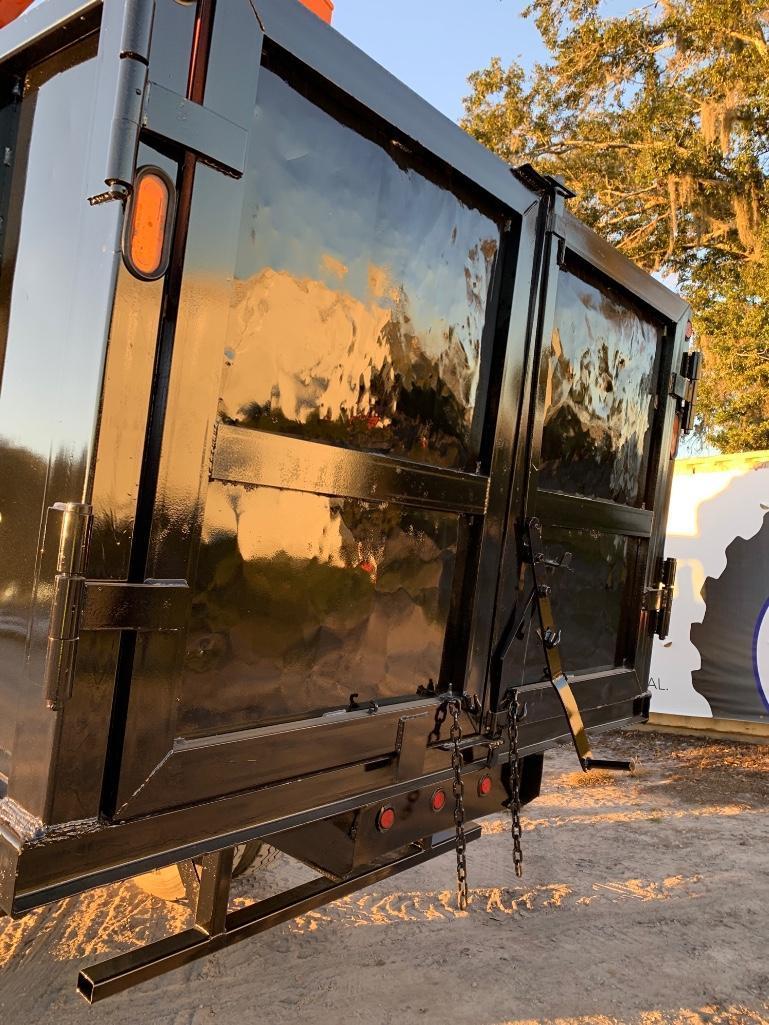 2004 Peterbilt 330 Grapple Truck
