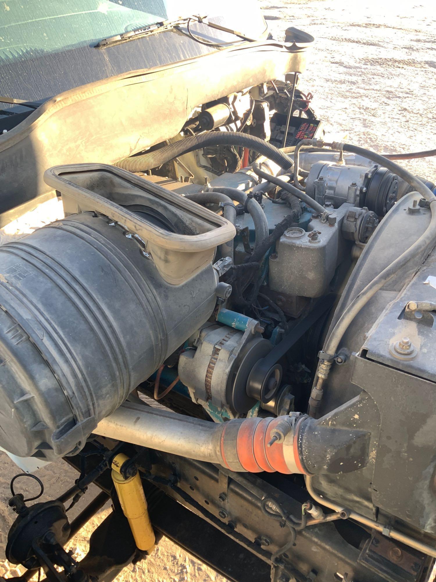 2004 International 4400 Open Sides Box Truck