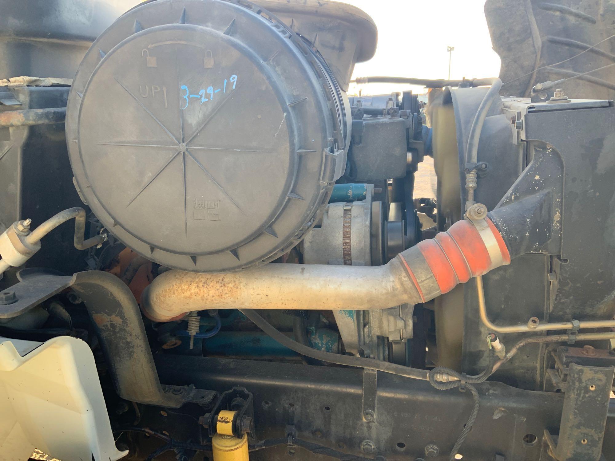 2004 International 4400 Open Sides Box Truck