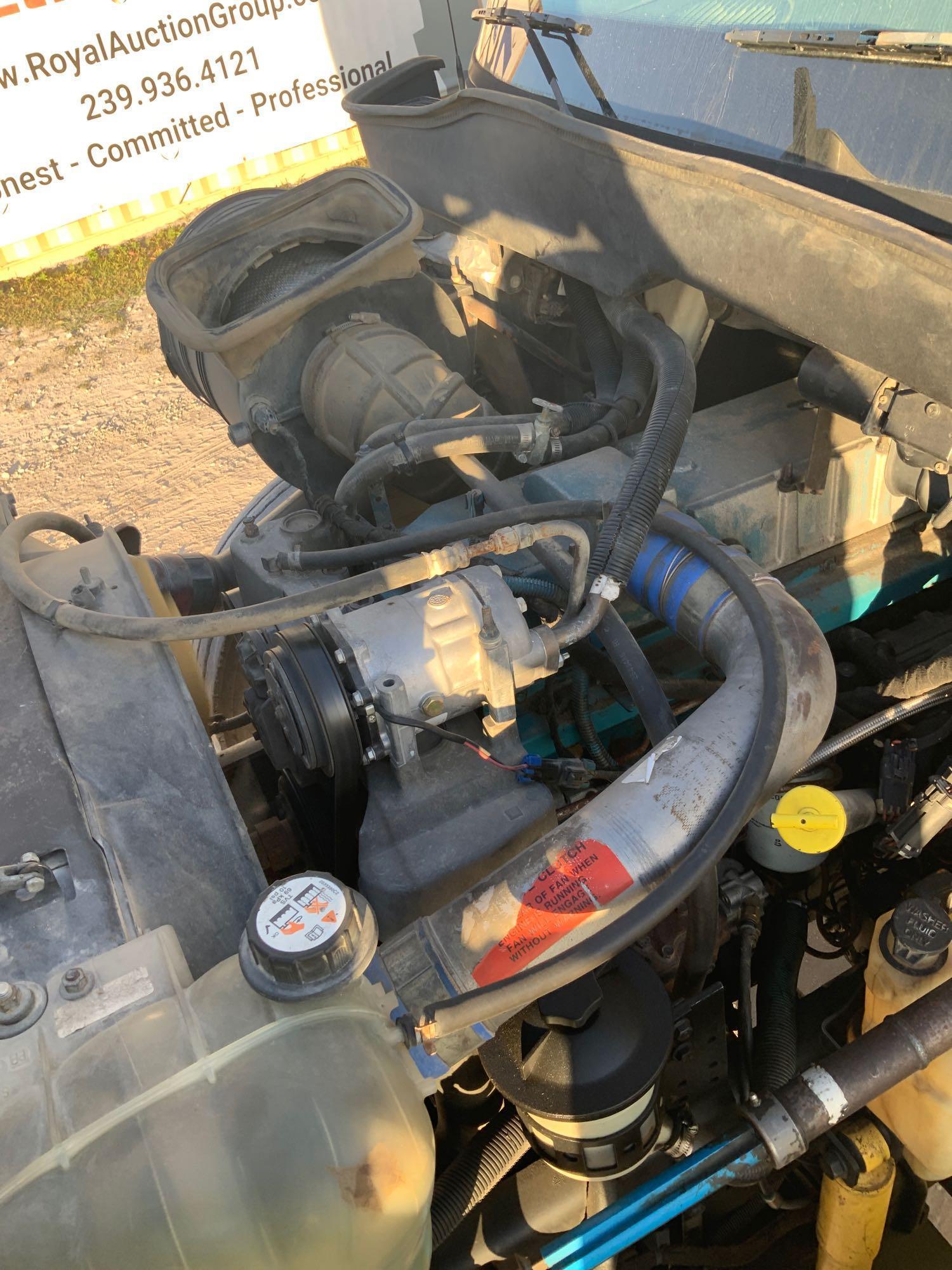 2004 International 4400 Open Sides Box Truck