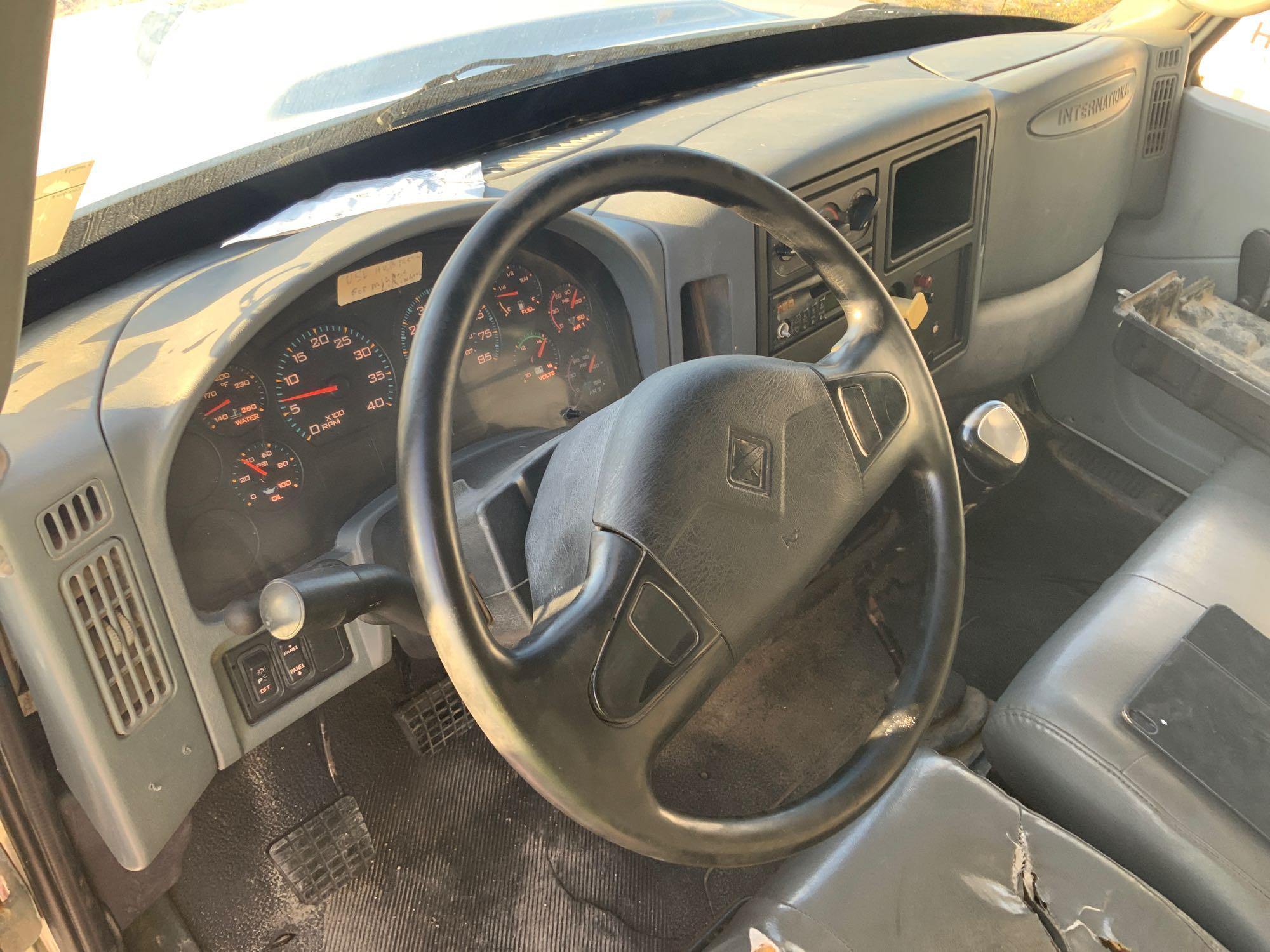 2004 International 4400 Open Sides Box Truck