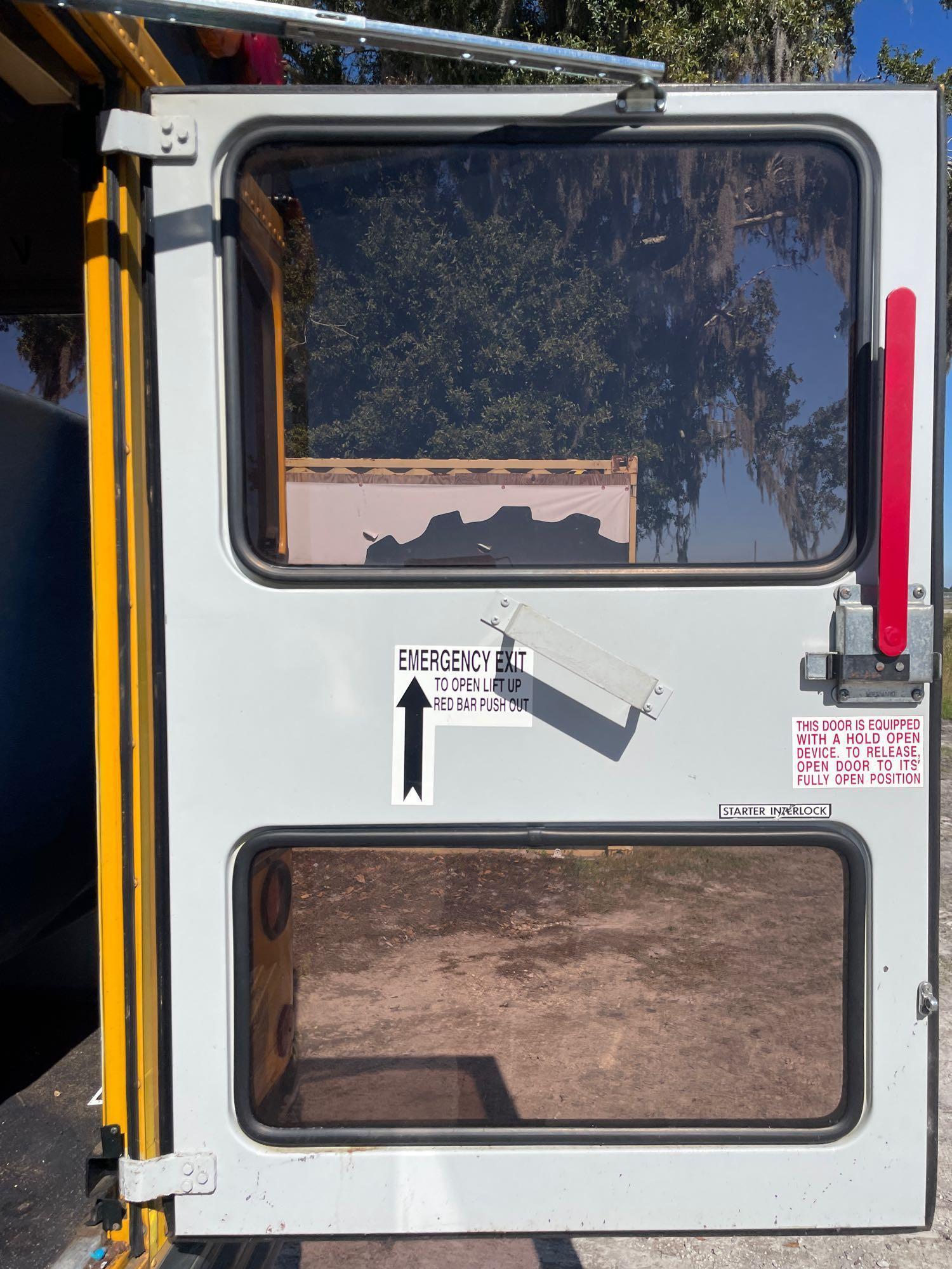 2003 IC Corporation 3000IC