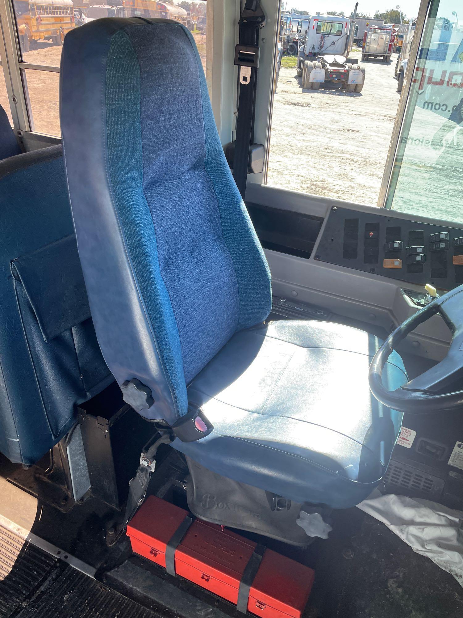 2003 IC Corporation 3000IC