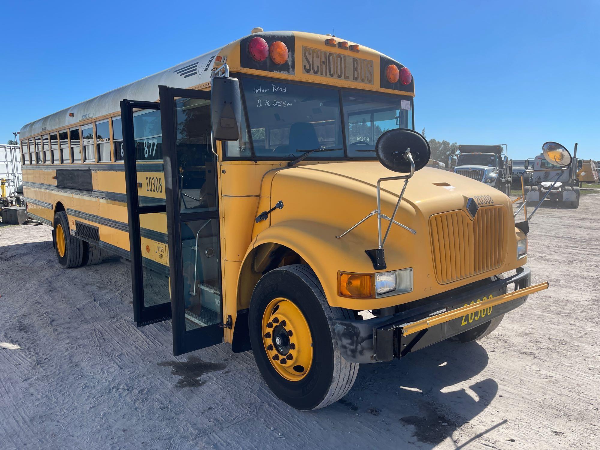 2003 IC Corporation 3000IC 71 Passenger Bus