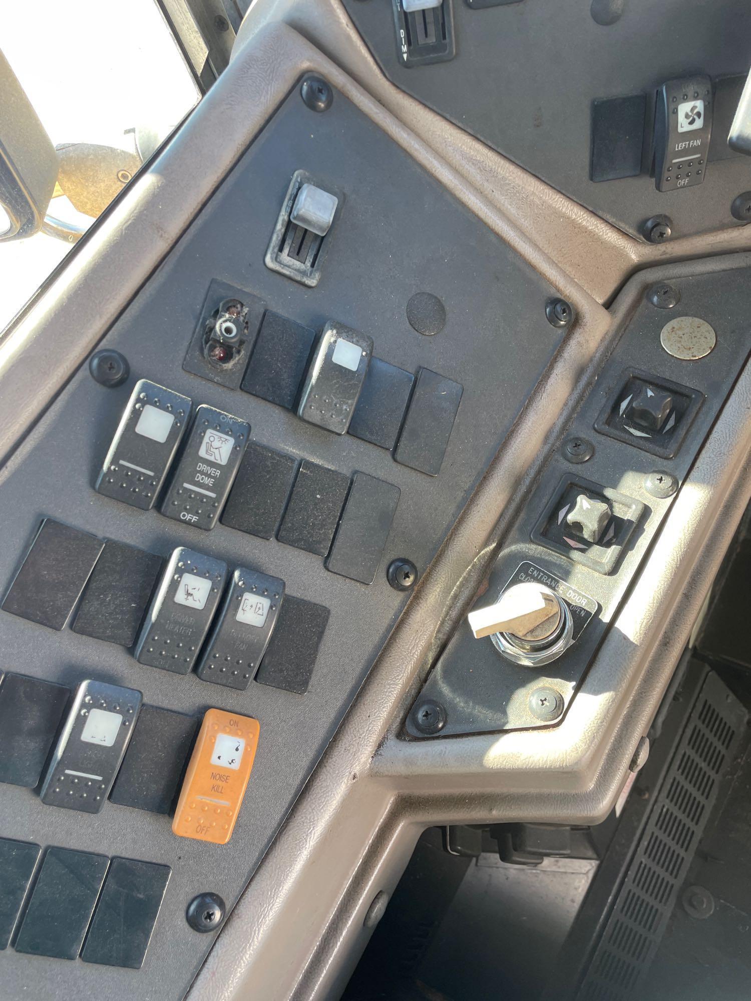 2003 IC Corporation 3000IC 71 Passenger Bus