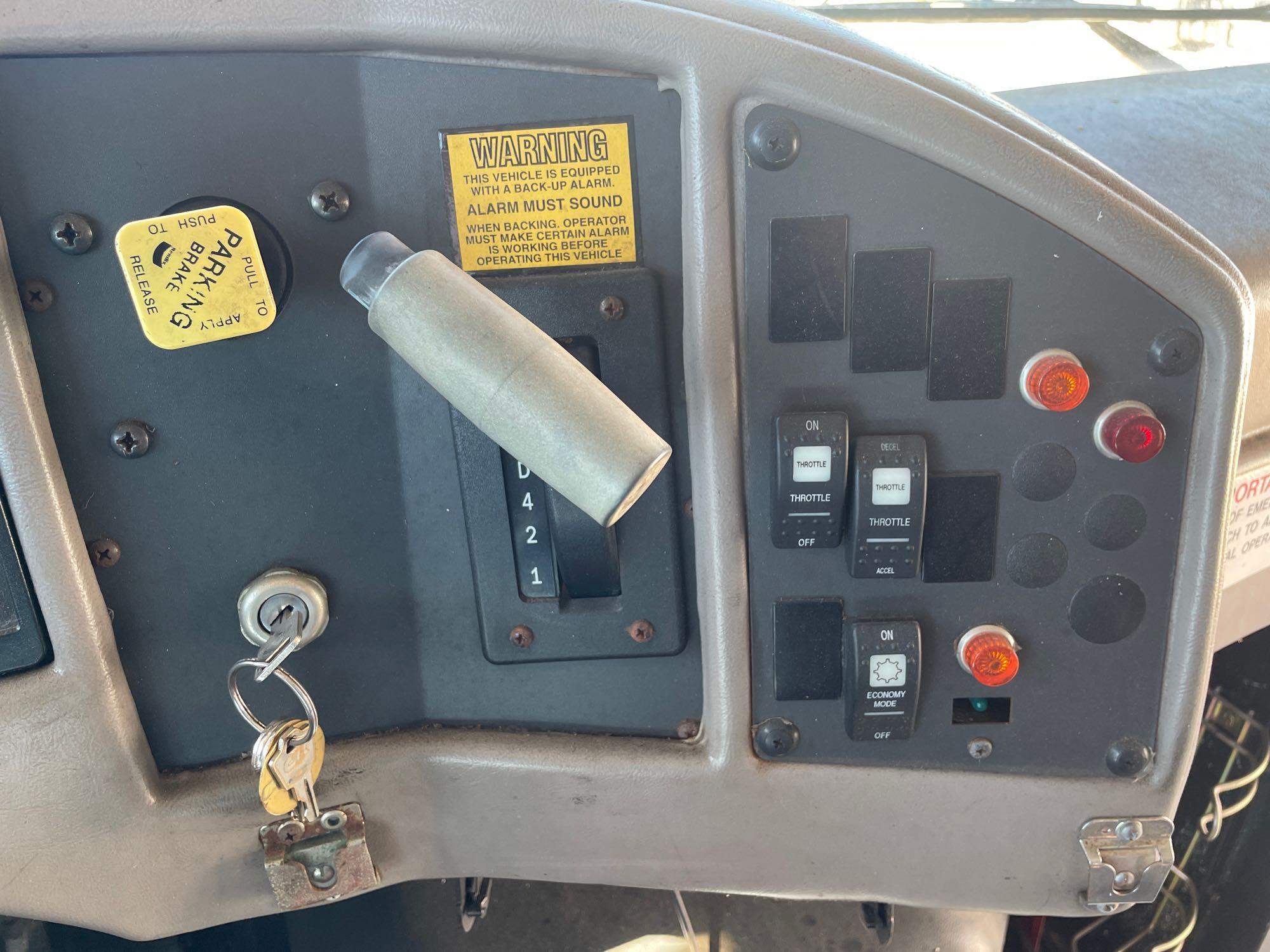 2003 IC Corporation 3000IC 71 Passenger Bus