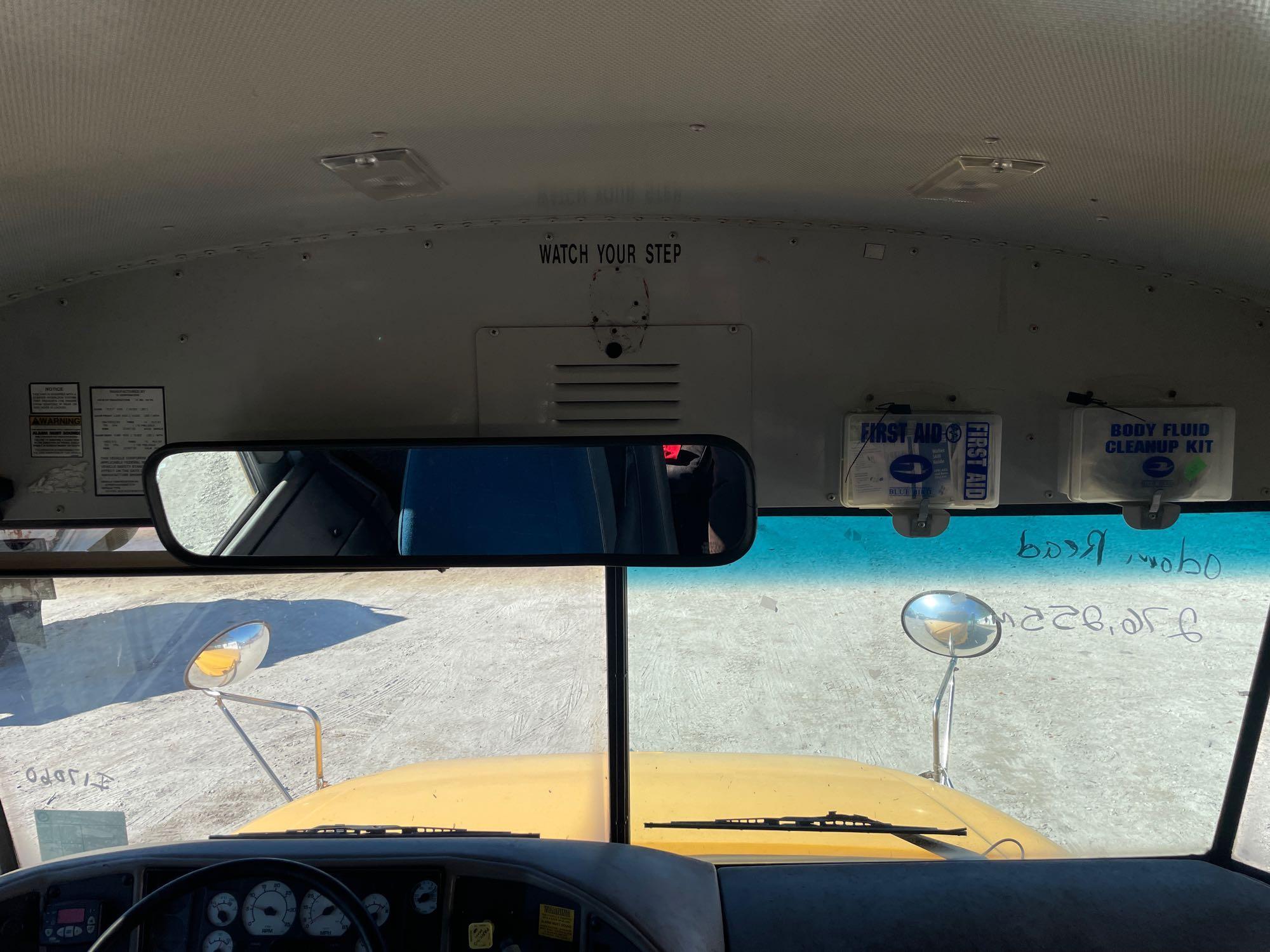 2003 IC Corporation 3000IC 71 Passenger Bus