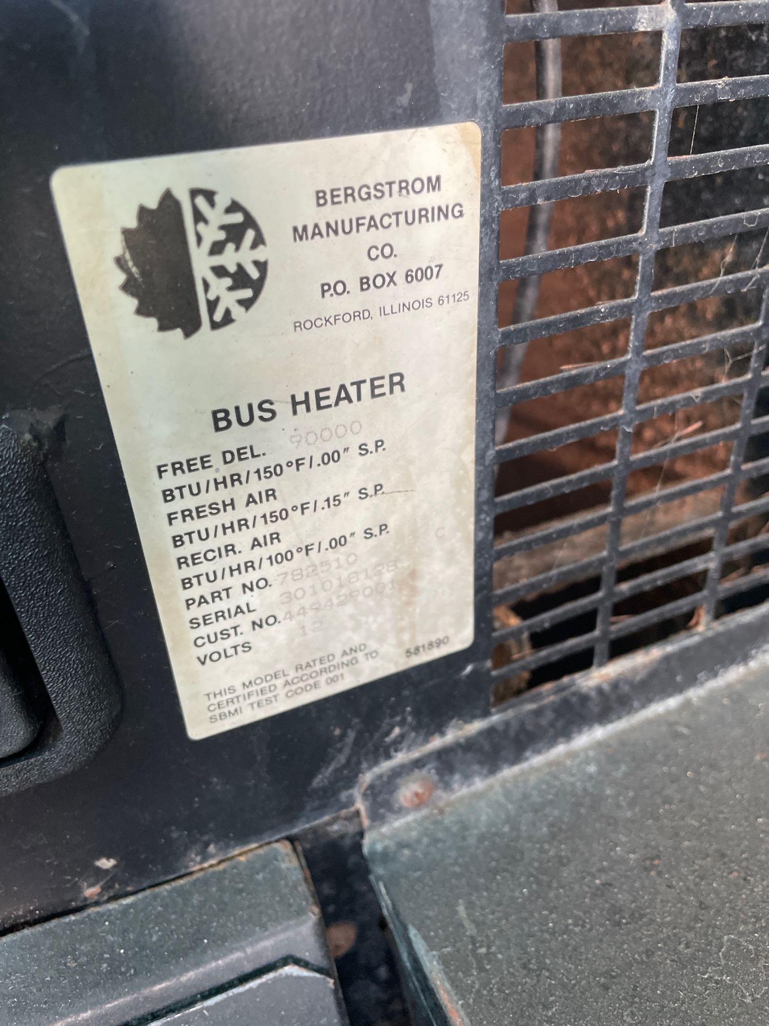 2003 IC Corporation 3000IC 71 Passenger Bus