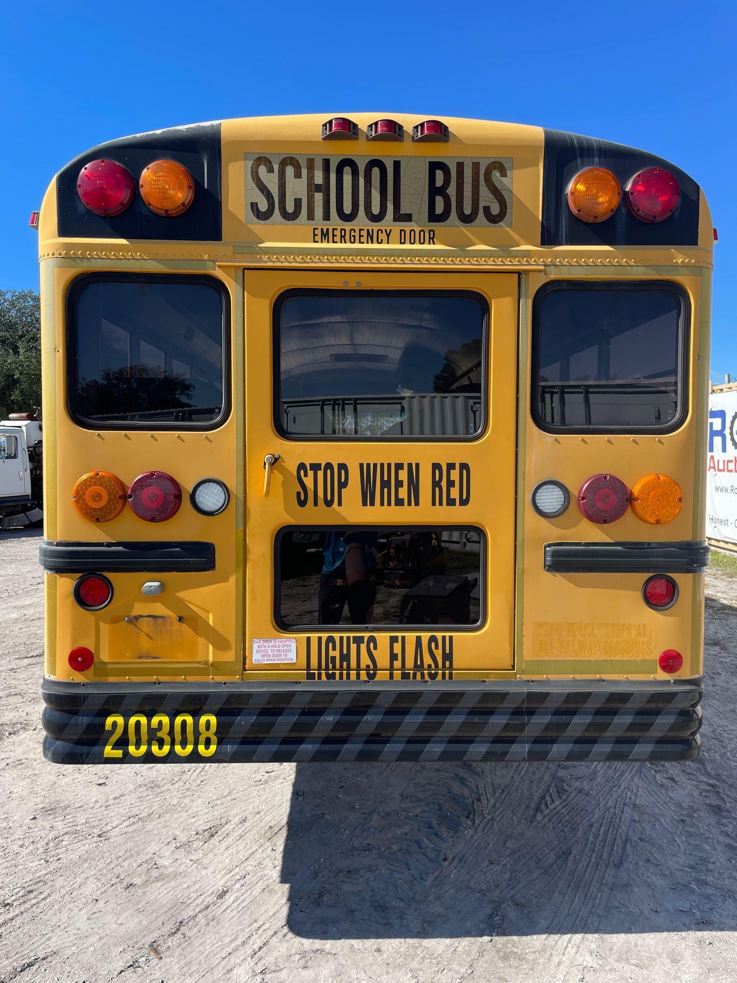 2003 IC Corporation 3000IC 71 Passenger Bus