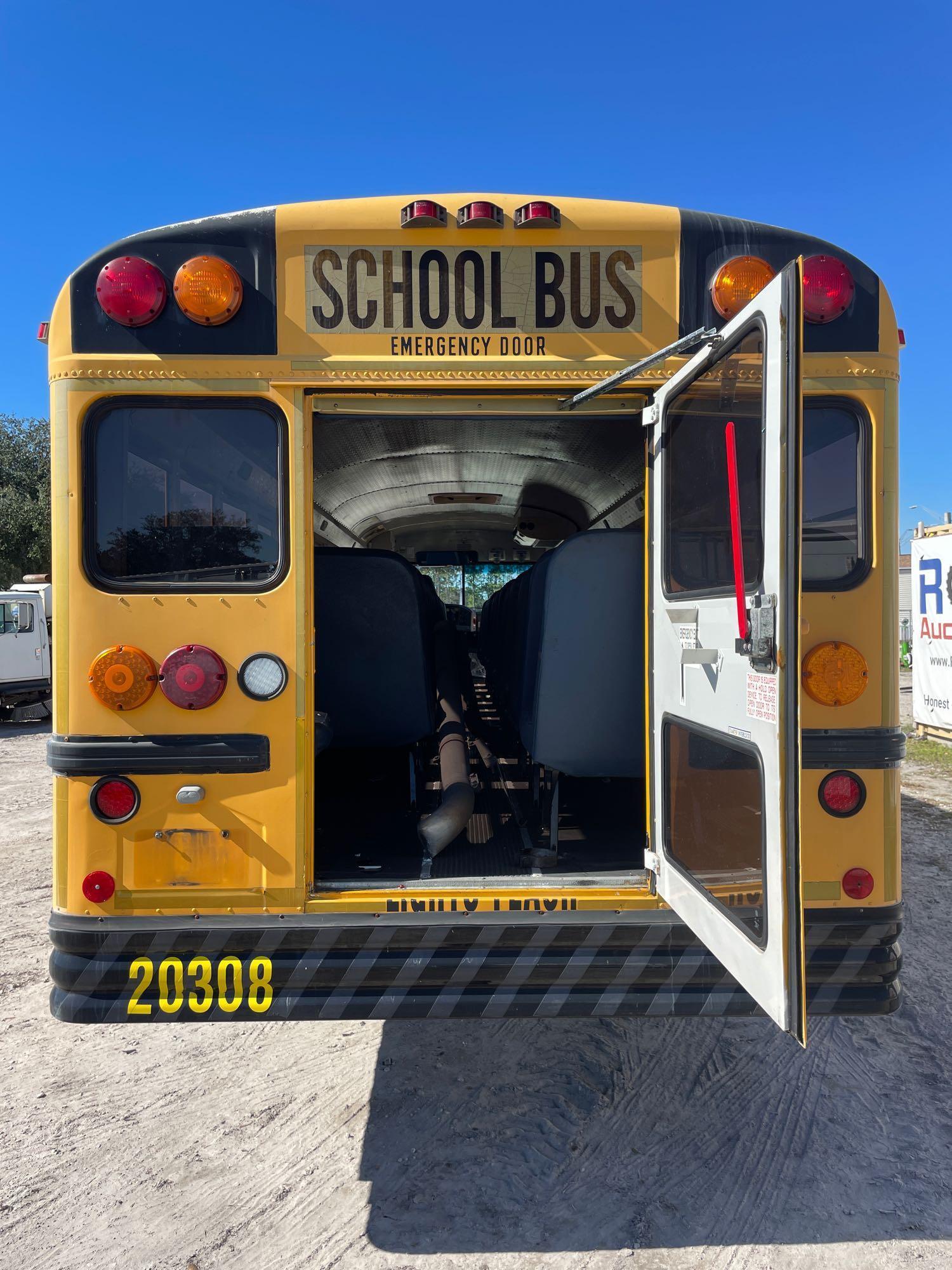 2003 IC Corporation 3000IC 71 Passenger Bus