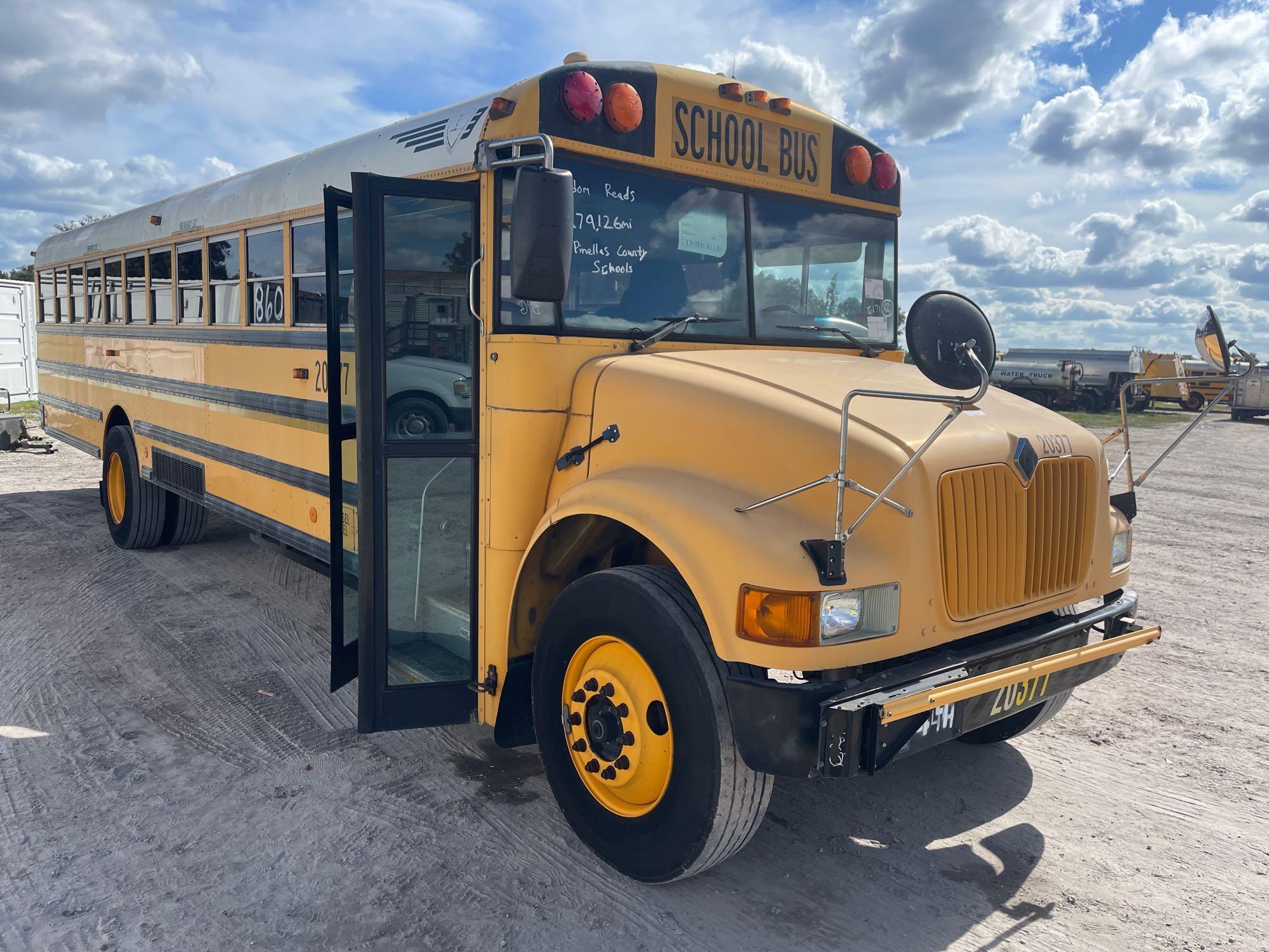 2003 IC Corporation 3000IC 71 Passenger Bus