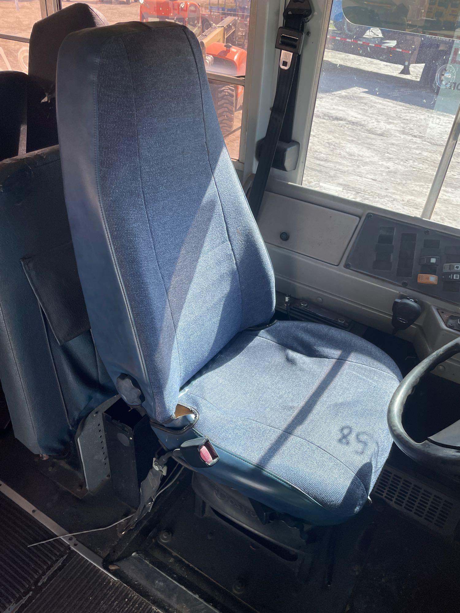 2003 IC Corporation 3000IC 71 Passenger Bus