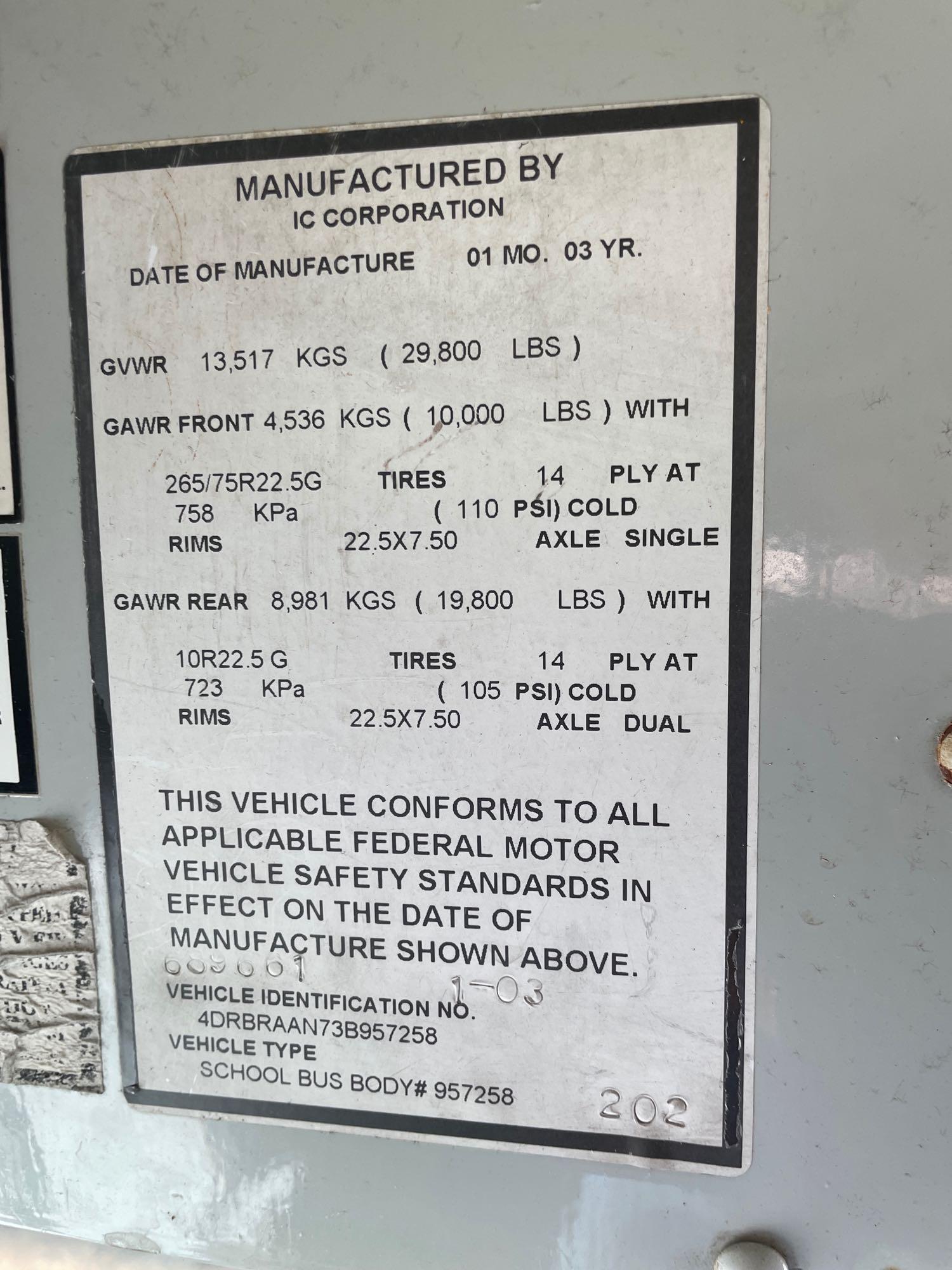 2003 IC Corporation 3000IC 71 Passenger Bus