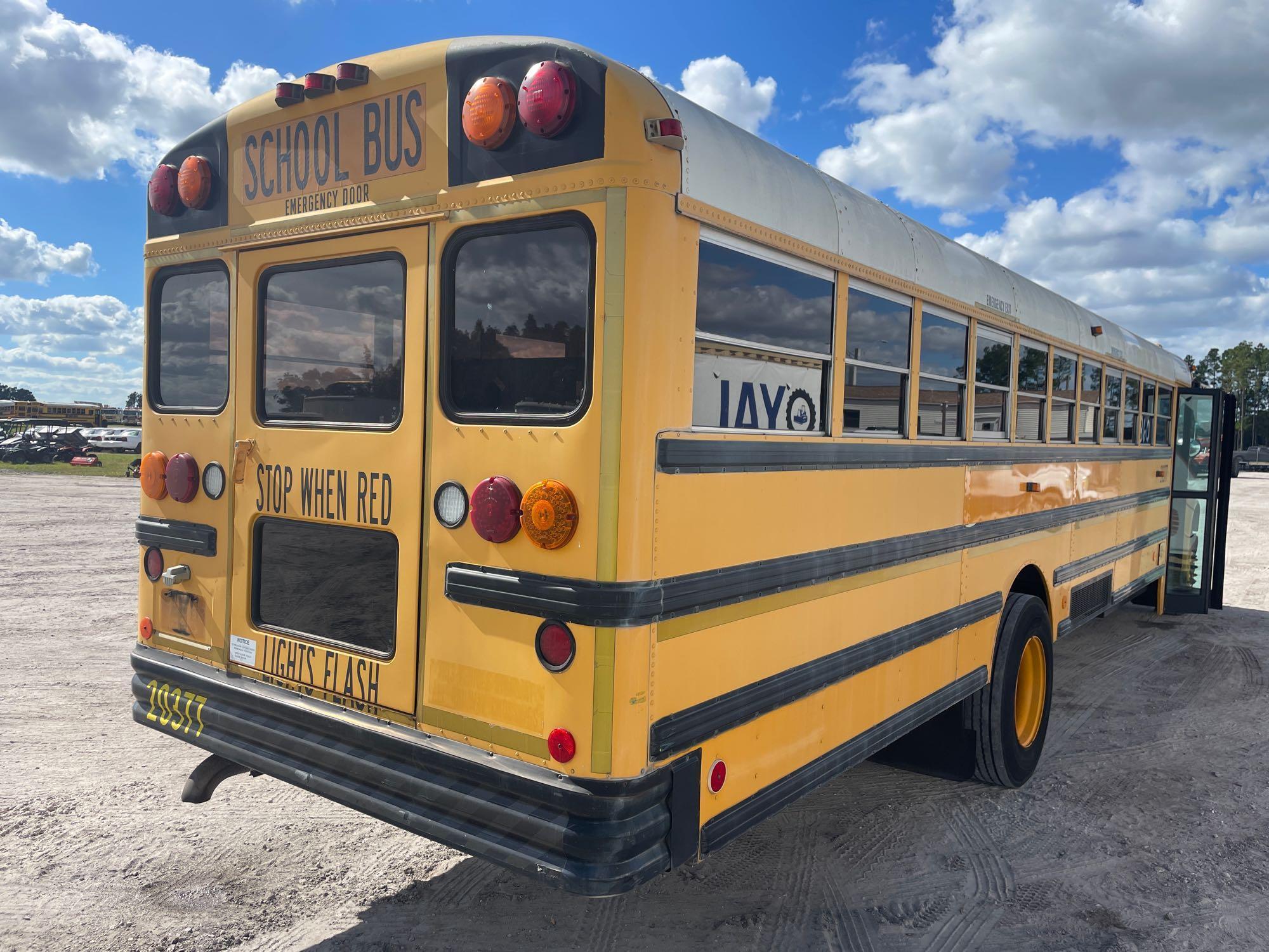 2003 IC Corporation 3000IC 71 Passenger Bus
