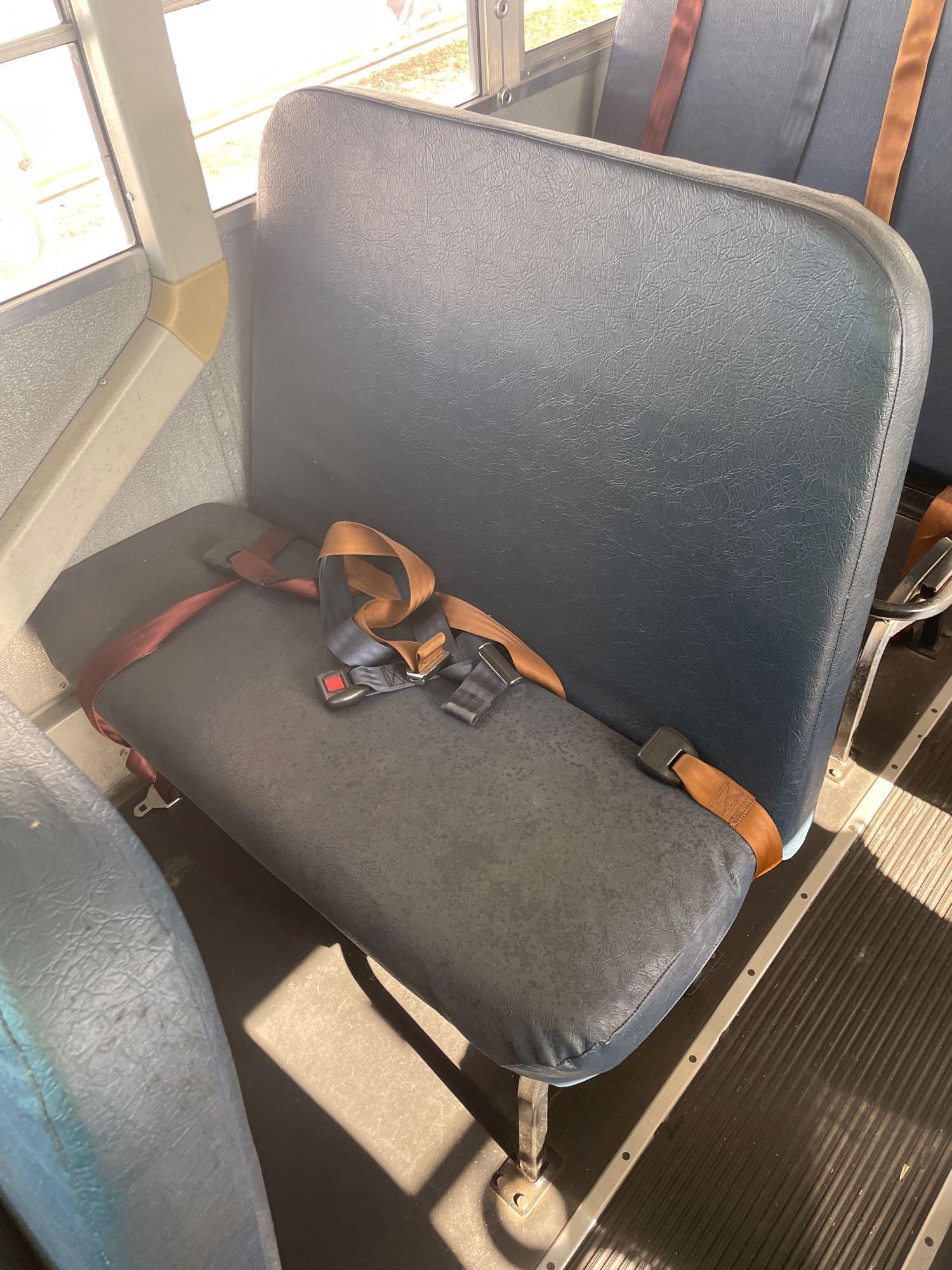 2003 IC Corporation 3000IC 71 Passenger Bus