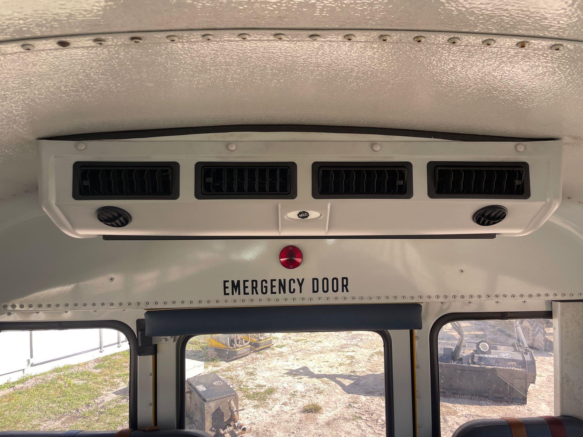 2003 IC Corporation 3000IC 71 Passenger Bus