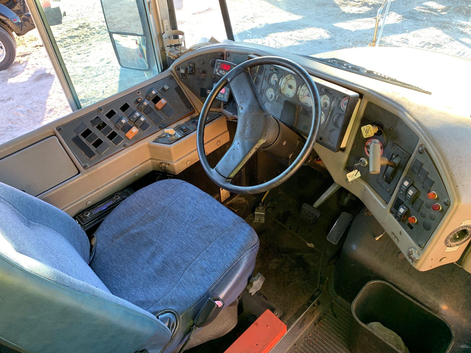 2003 IC Corporation 3000IC Passenger Bus