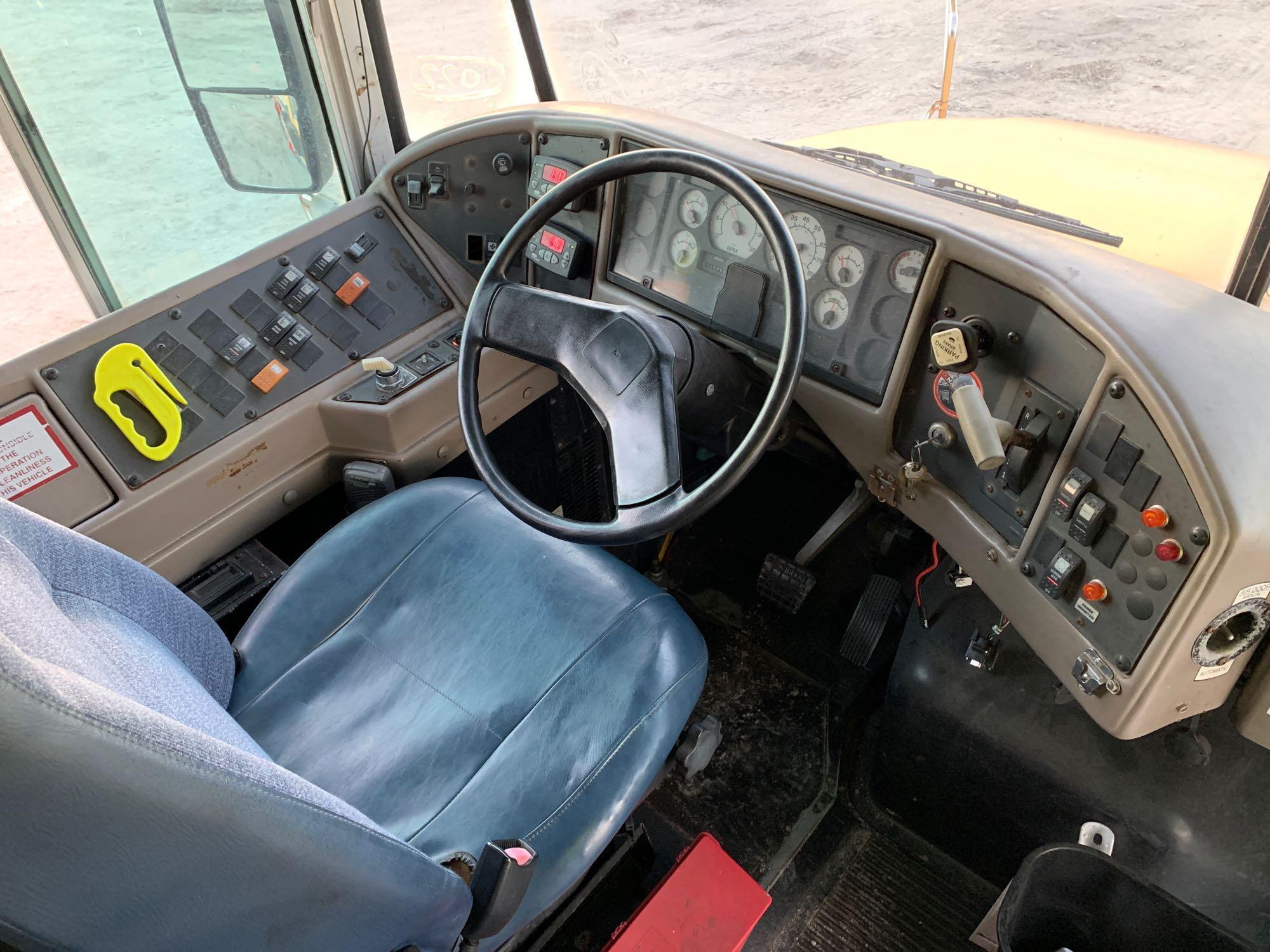 2003 IC Corporation 3000IC Passenger Bus