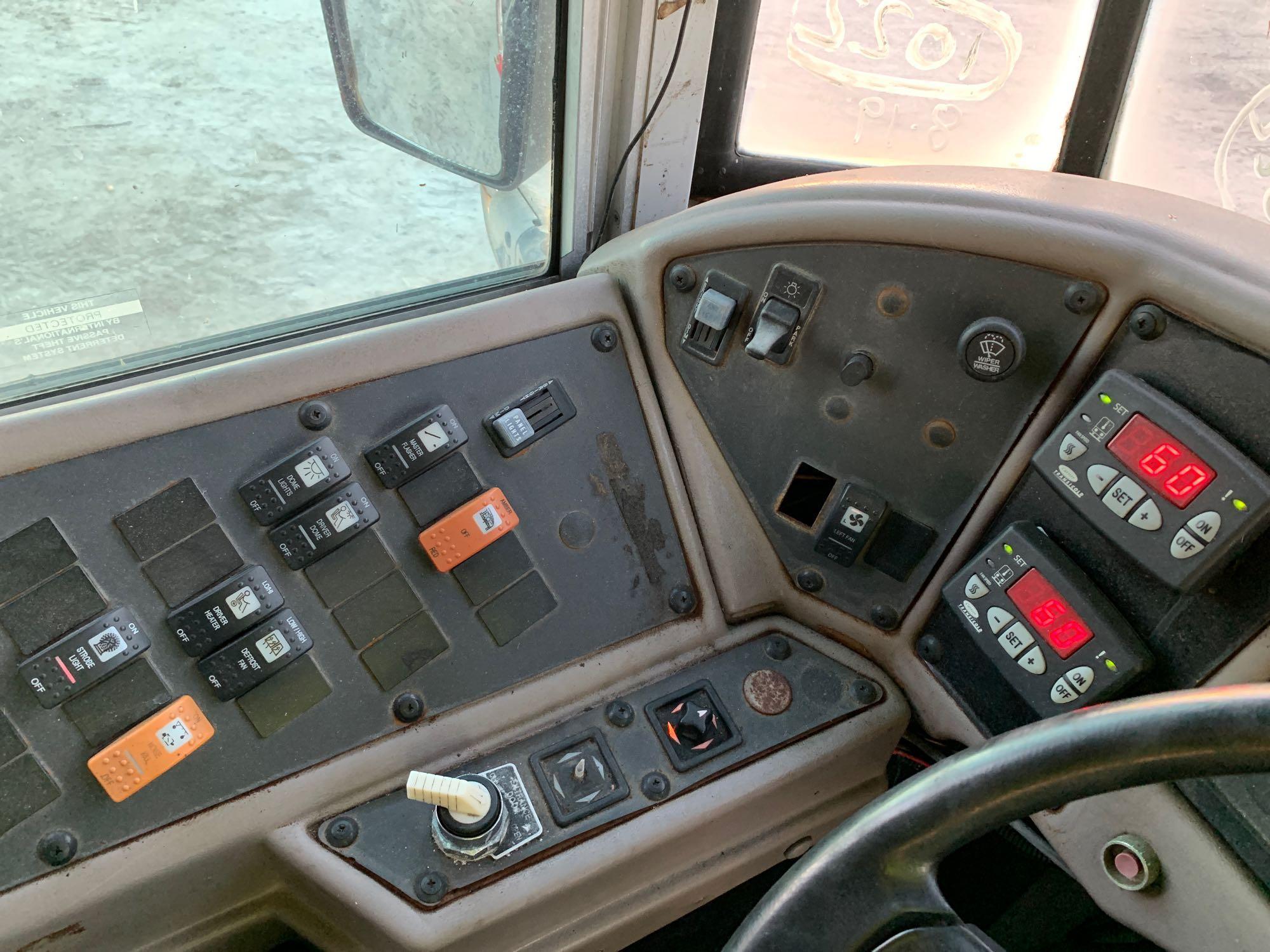 2003 IC Corporation 3000IC Passenger Bus