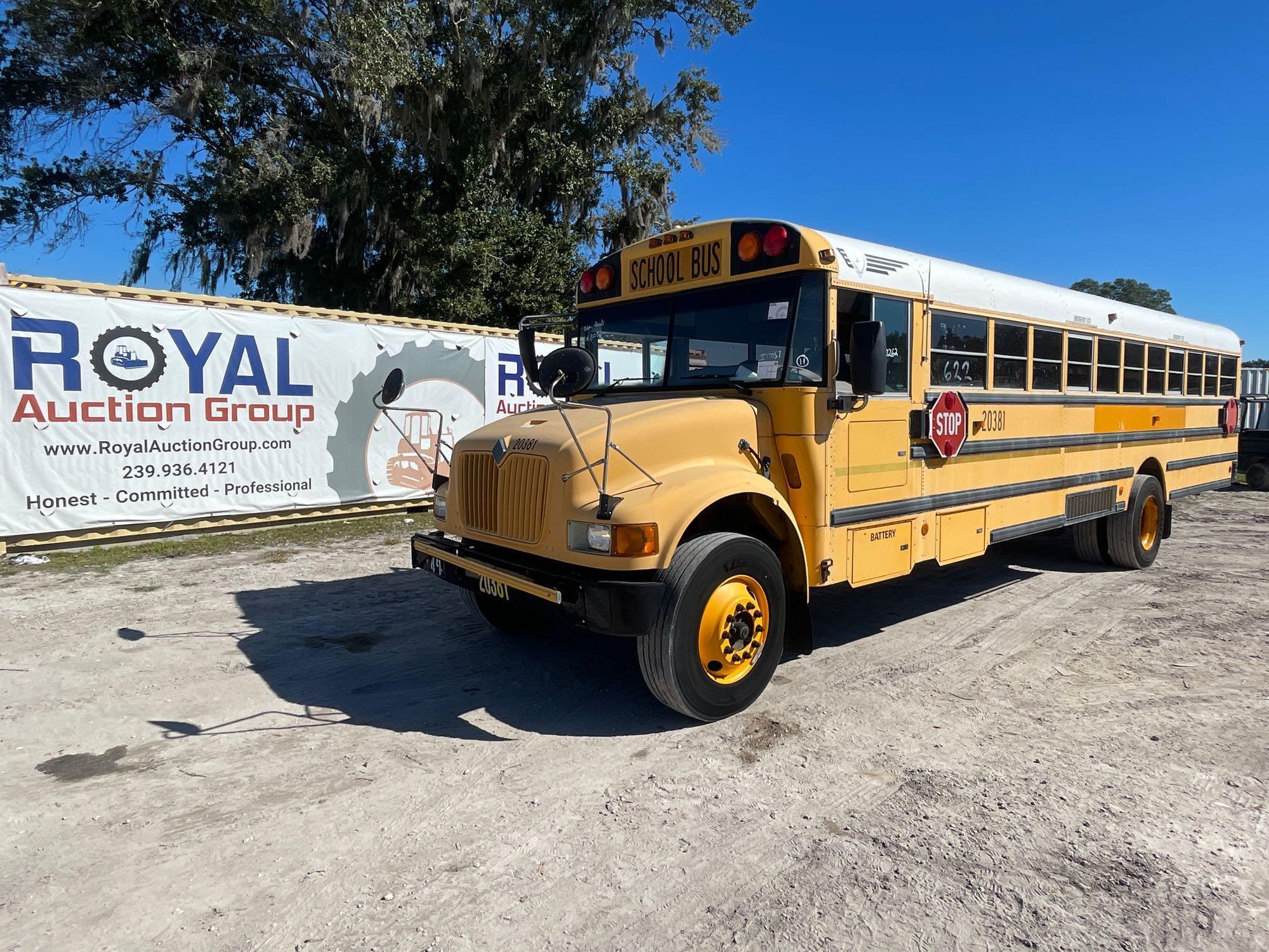 2003 IC Corporation 3000IC 71 Passenger Bus