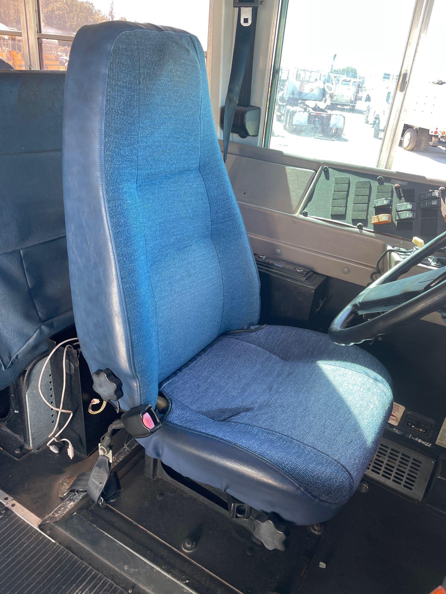 2003 IC Corporation 3000IC 71 Passenger Bus