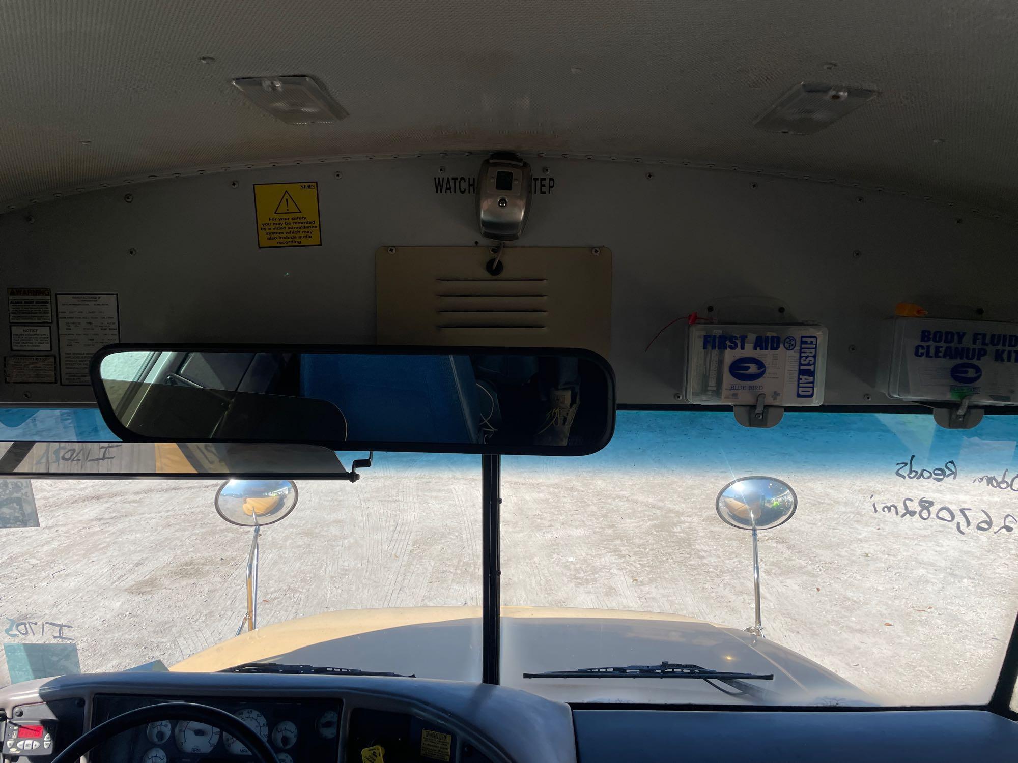 2003 IC Corporation 3000IC 71 Passenger Bus