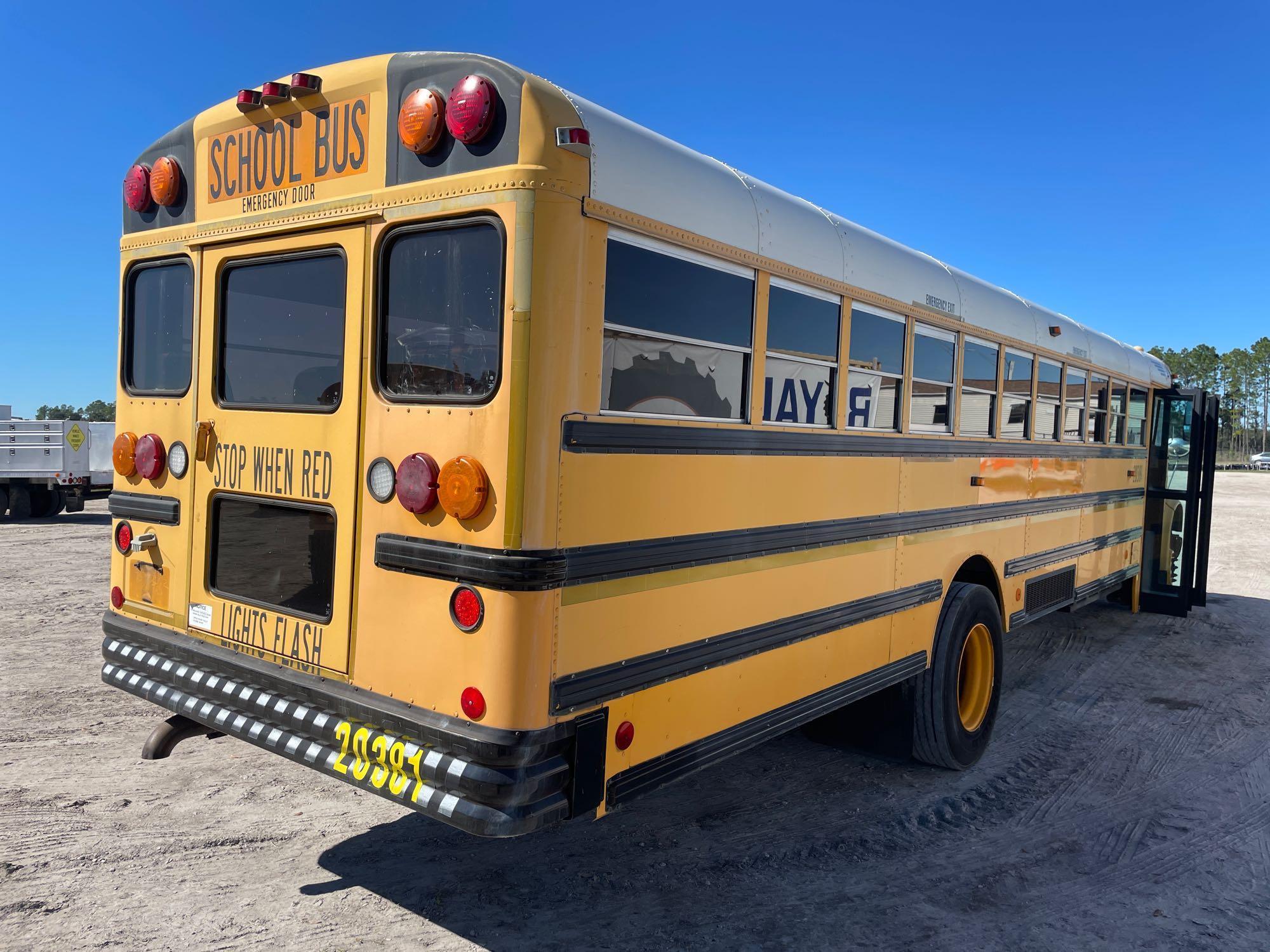 2003 IC Corporation 3000IC 71 Passenger Bus